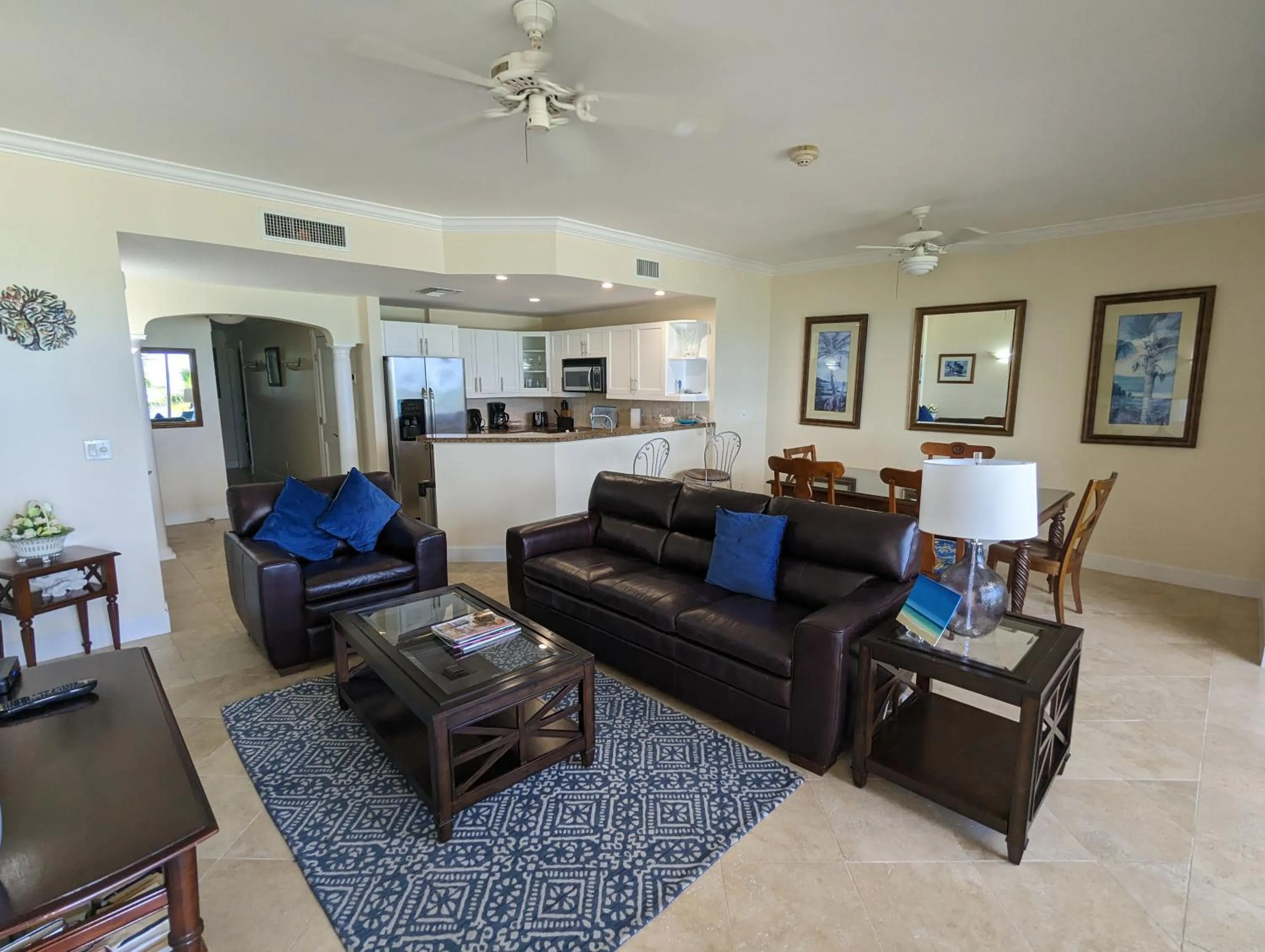 Living room in Villa Renaissance Grace Bay