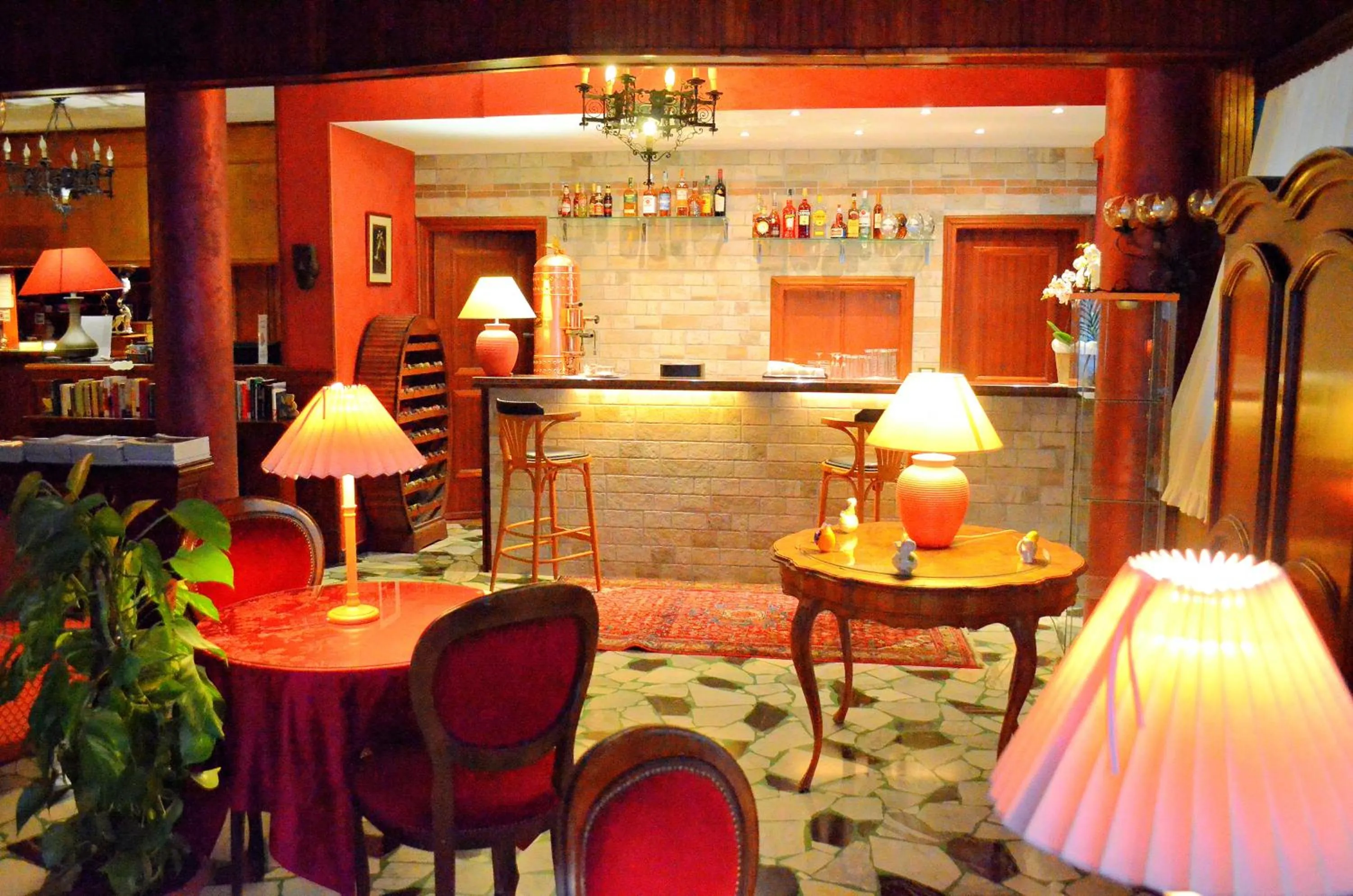 Lounge or bar in La Riserva di Castel d'Appio- Charme & Relax