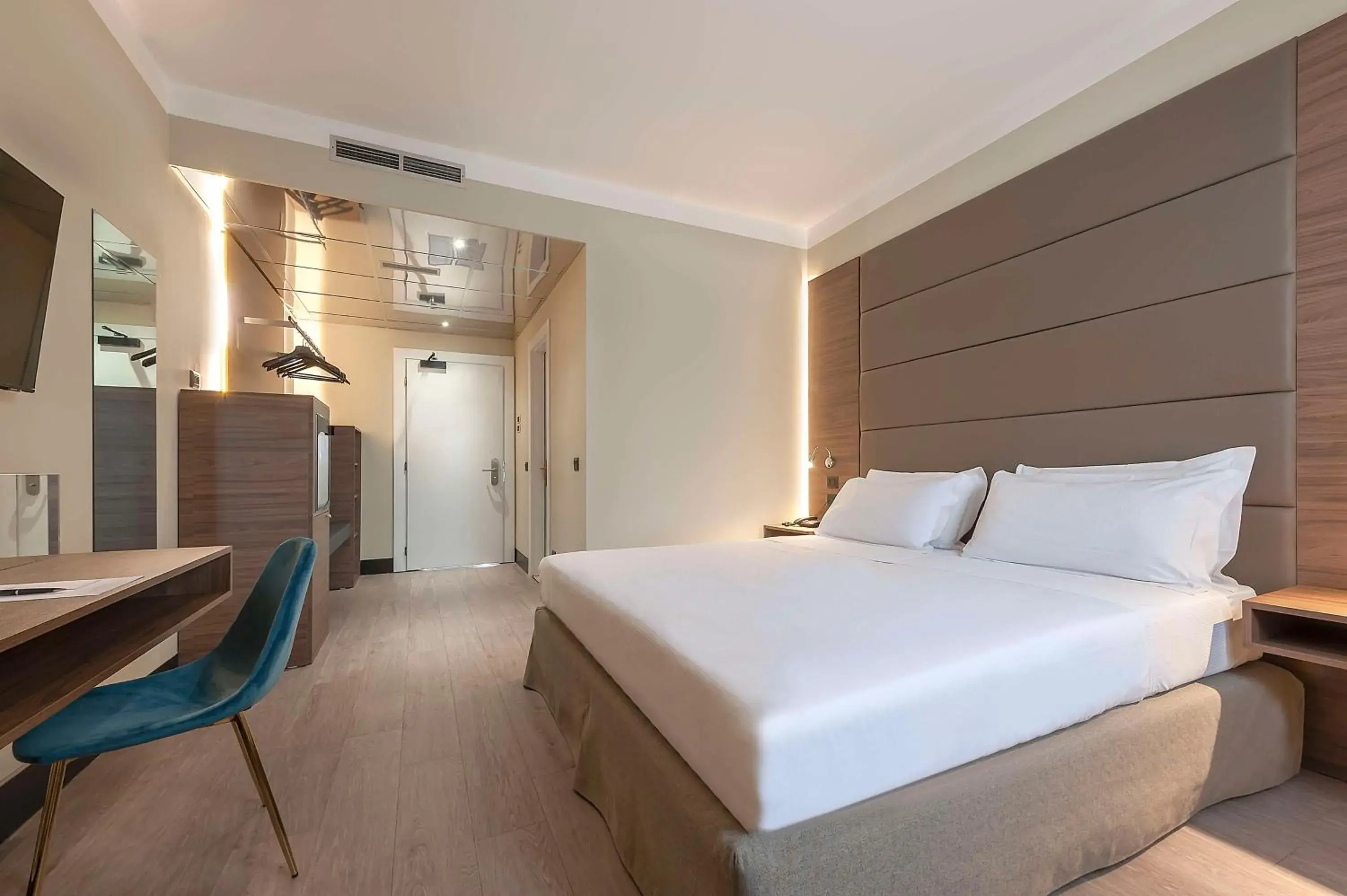 Superior King Room in Best Western Hotel Quattrotorri Superior King Room in Best Western Hotel Quattrotorri