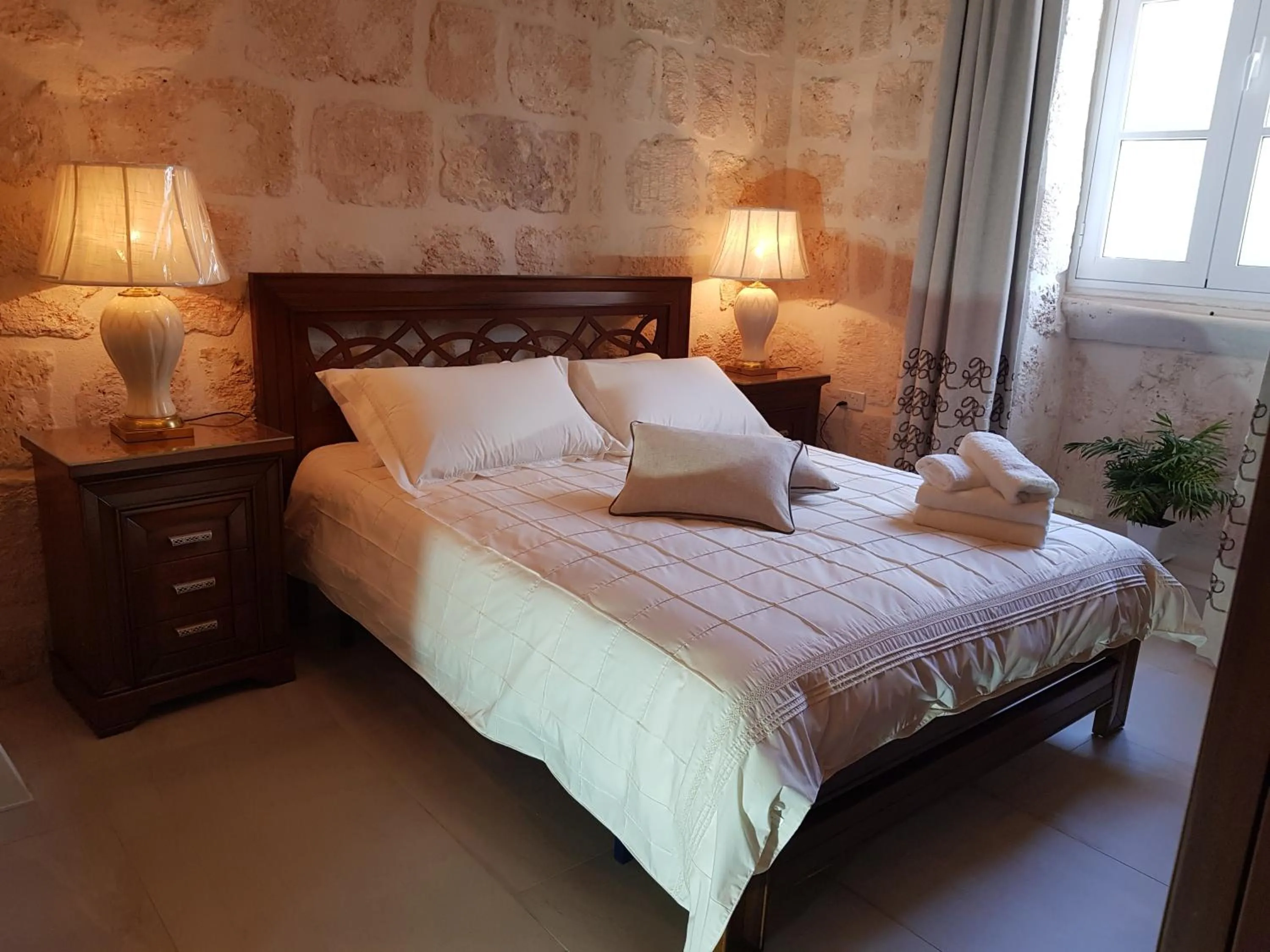 Bedroom, Bed in Tal-Kampjin