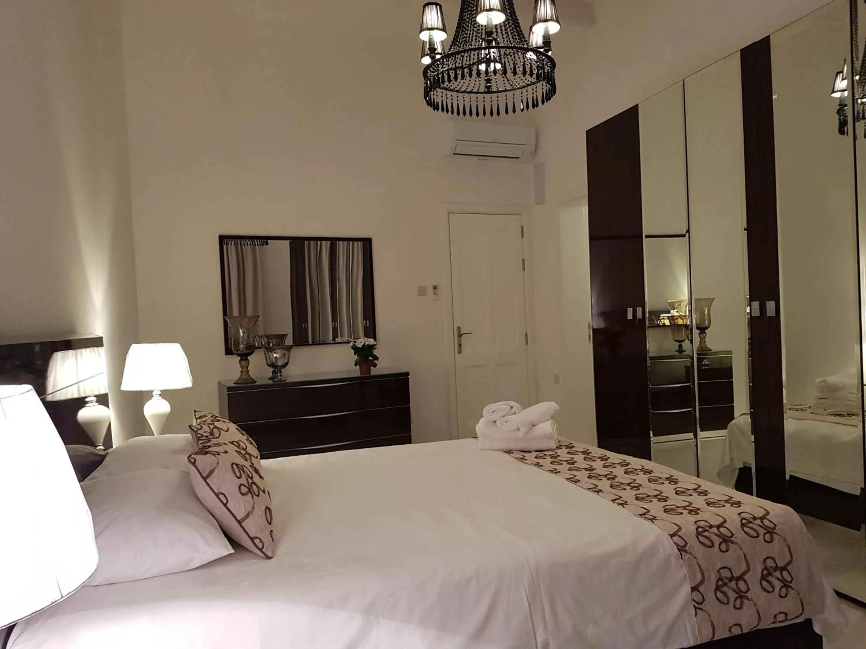 Bedroom, Bed in Tal-Kampjin