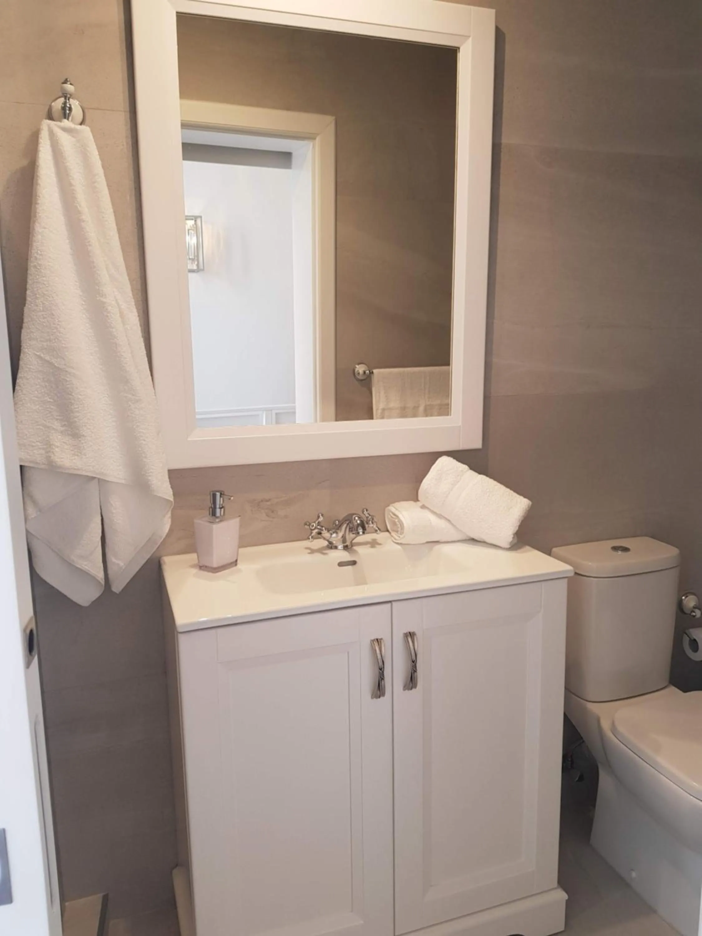 Shower in Tal-Kampjin