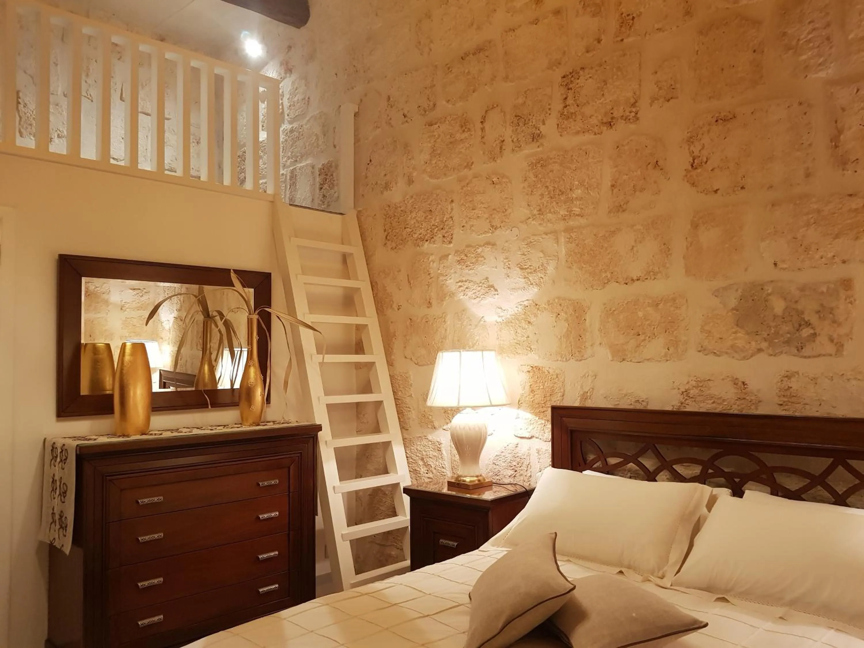 Bedroom, Bed in Tal-Kampjin