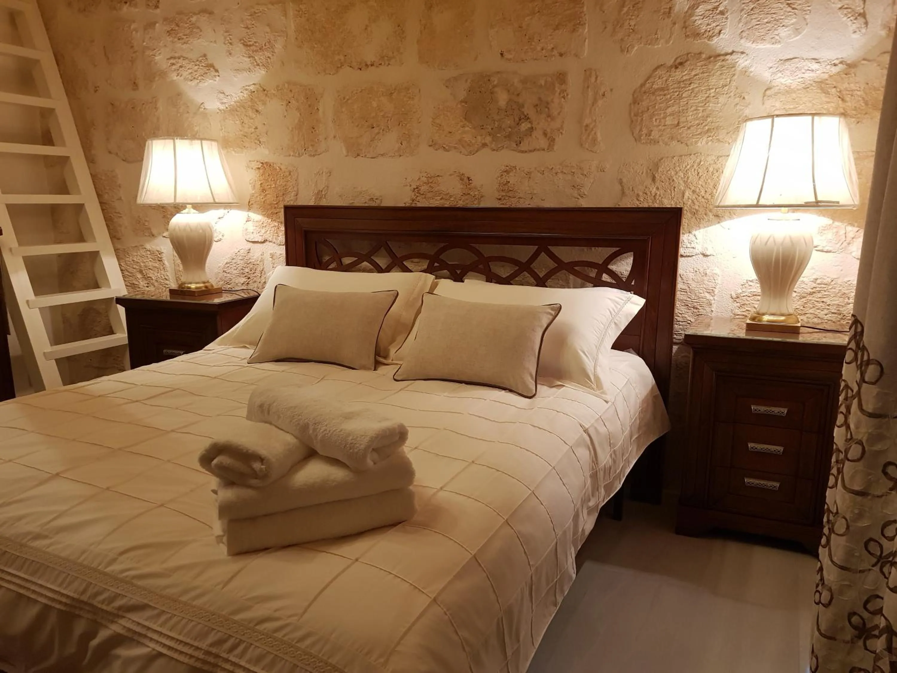 Bedroom, Bed in Tal-Kampjin