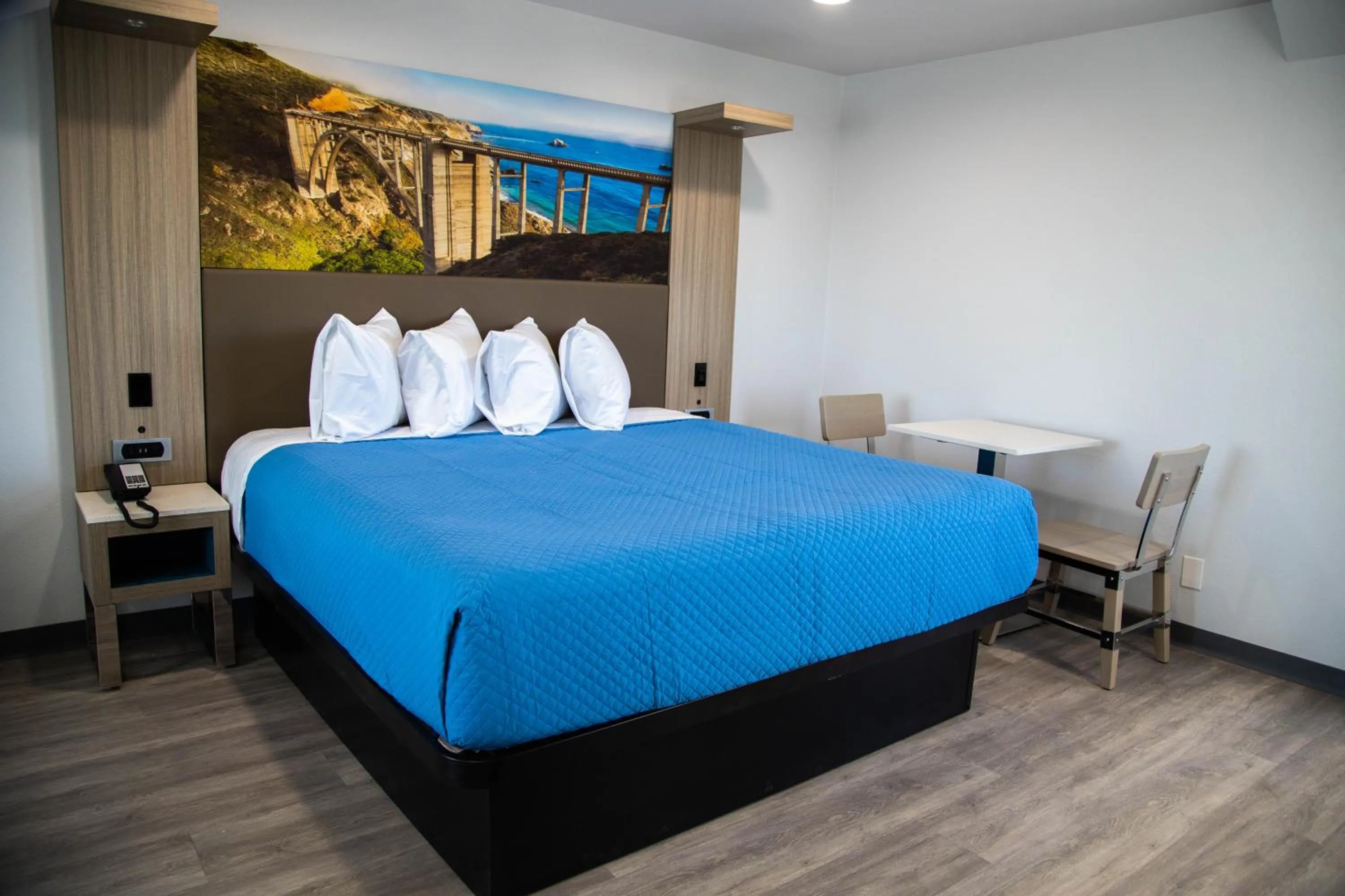 Bed in Pico Rivera Inn and Suites