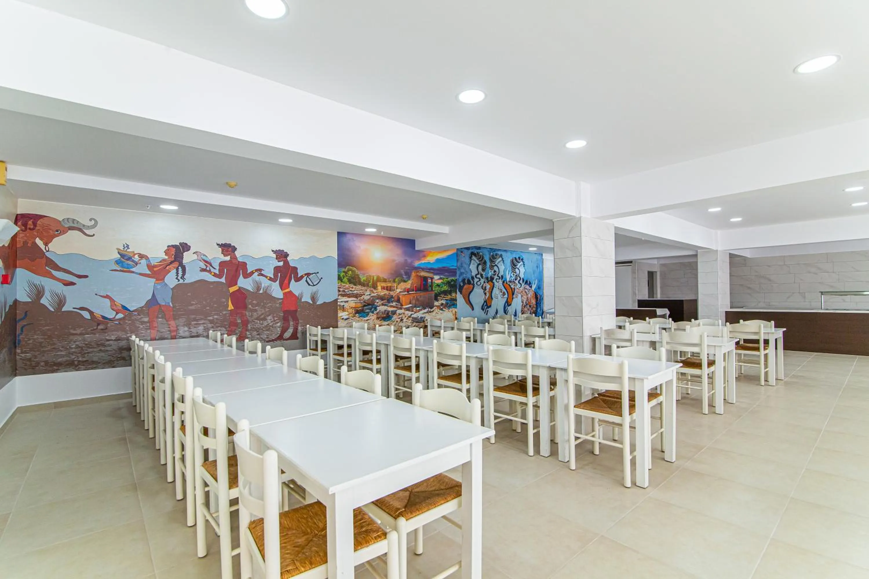 Restaurant/places to eat in Triton Hotel