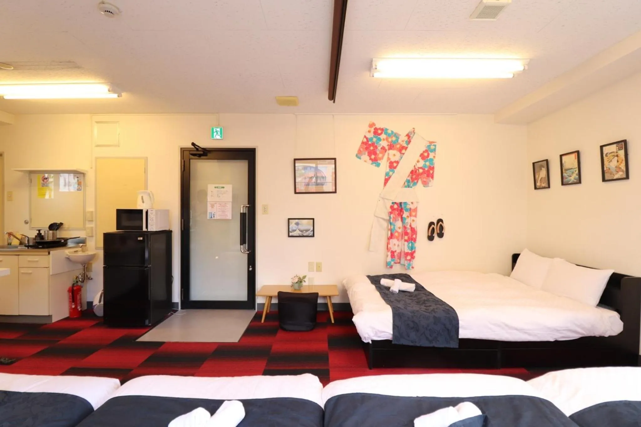 Photo of the whole room, Bed in Ozawa Building