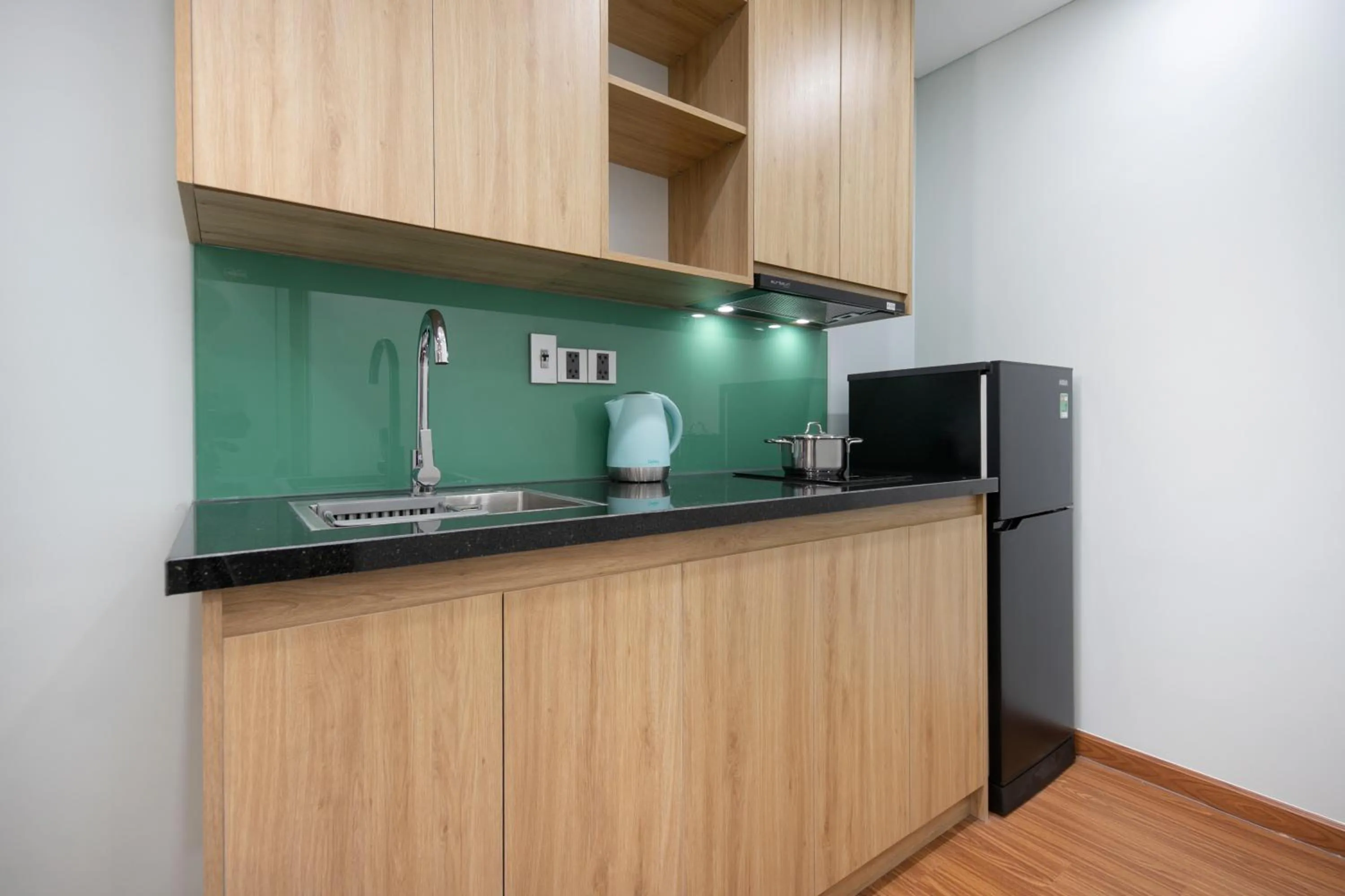 Kitchen or kitchenette in Hummer Hotel & Apartment Da Nang Beach