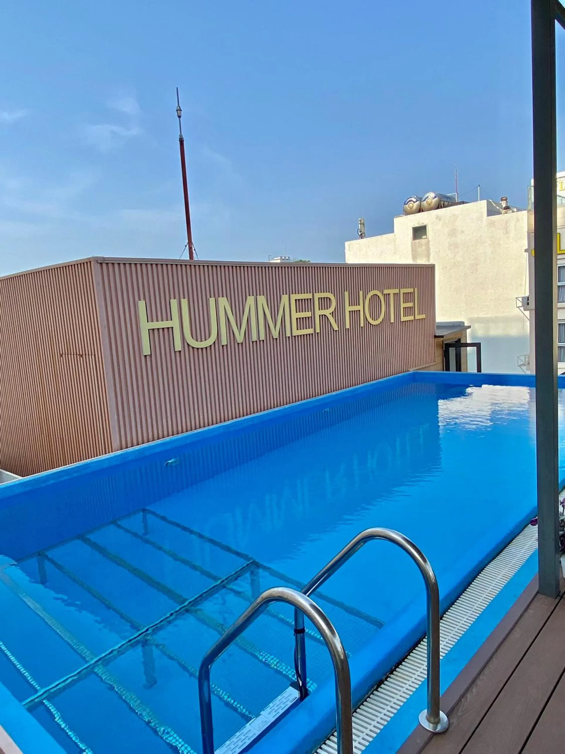 Swimming pool in Hummer Hotel & Apartment Da Nang Beach