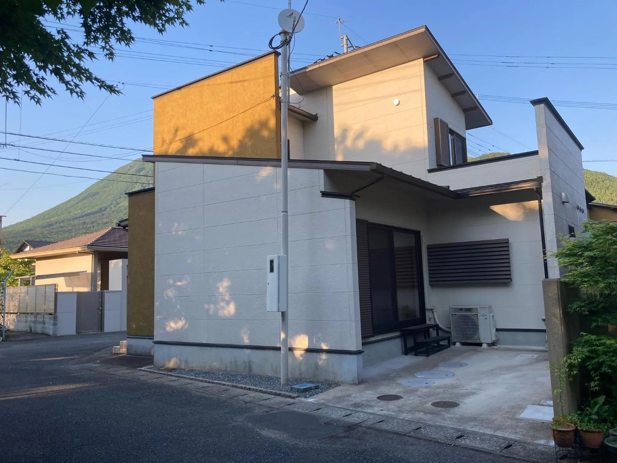 Facade/entrance in YUFUIN YUKI-AN