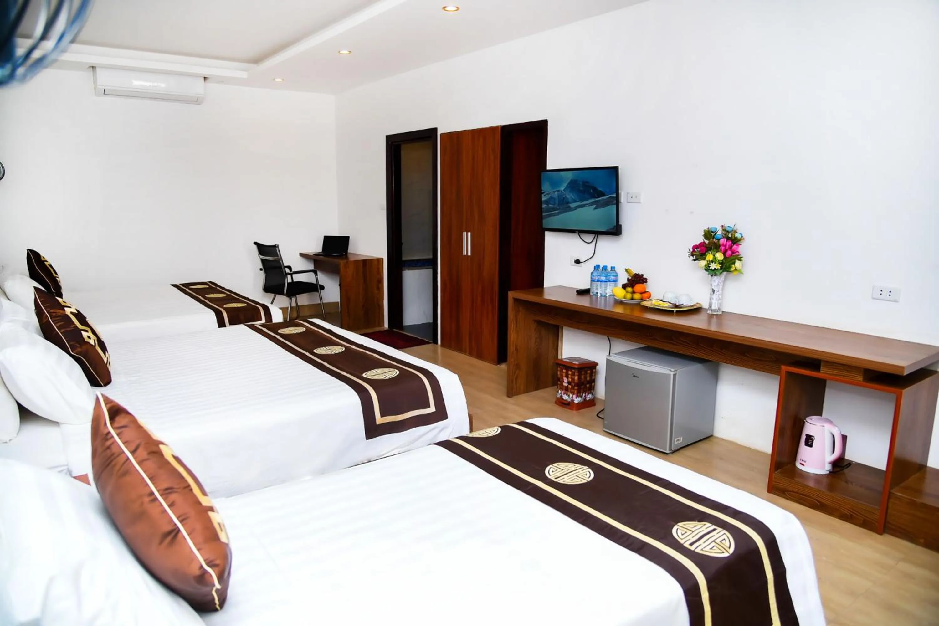 Bed in Vang Vieng Diamond Resort