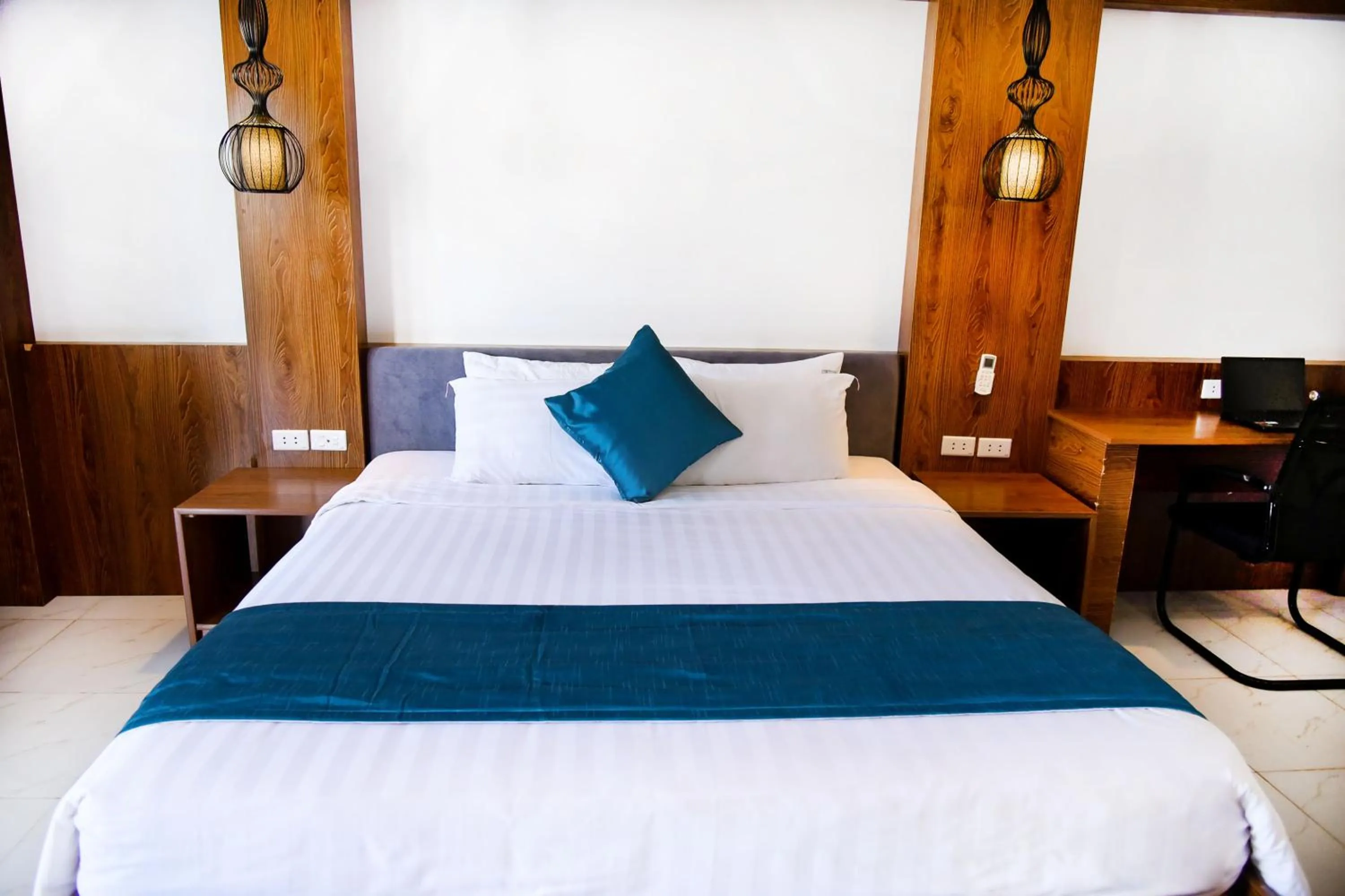 Bed in Vang Vieng Diamond Resort