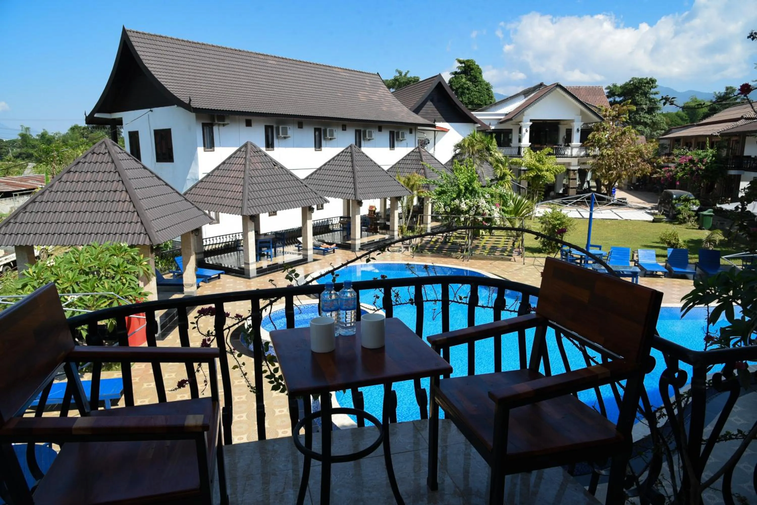Swimming pool in Vang Vieng Diamond Resort