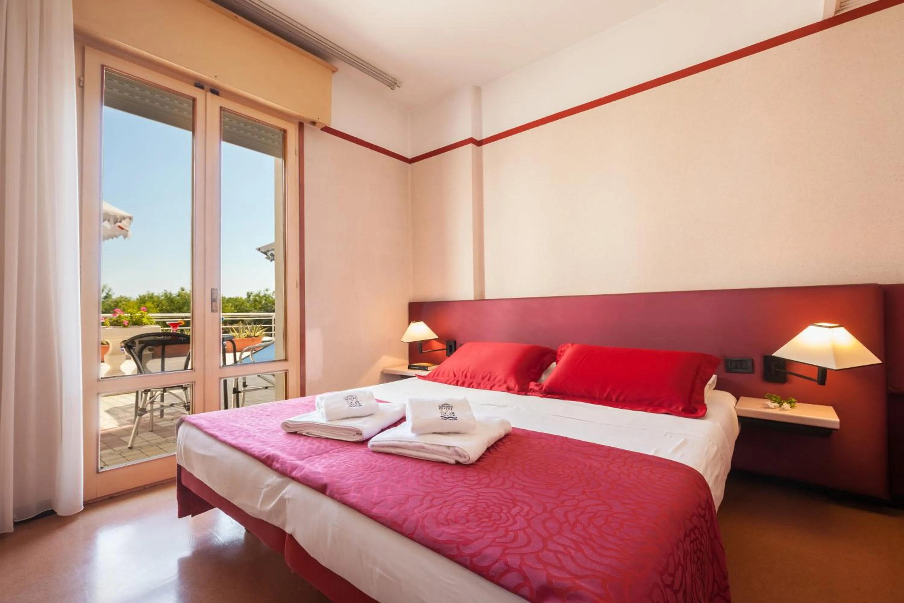 Balcony/Terrace, Bed in Hotel Ca' Di Valle