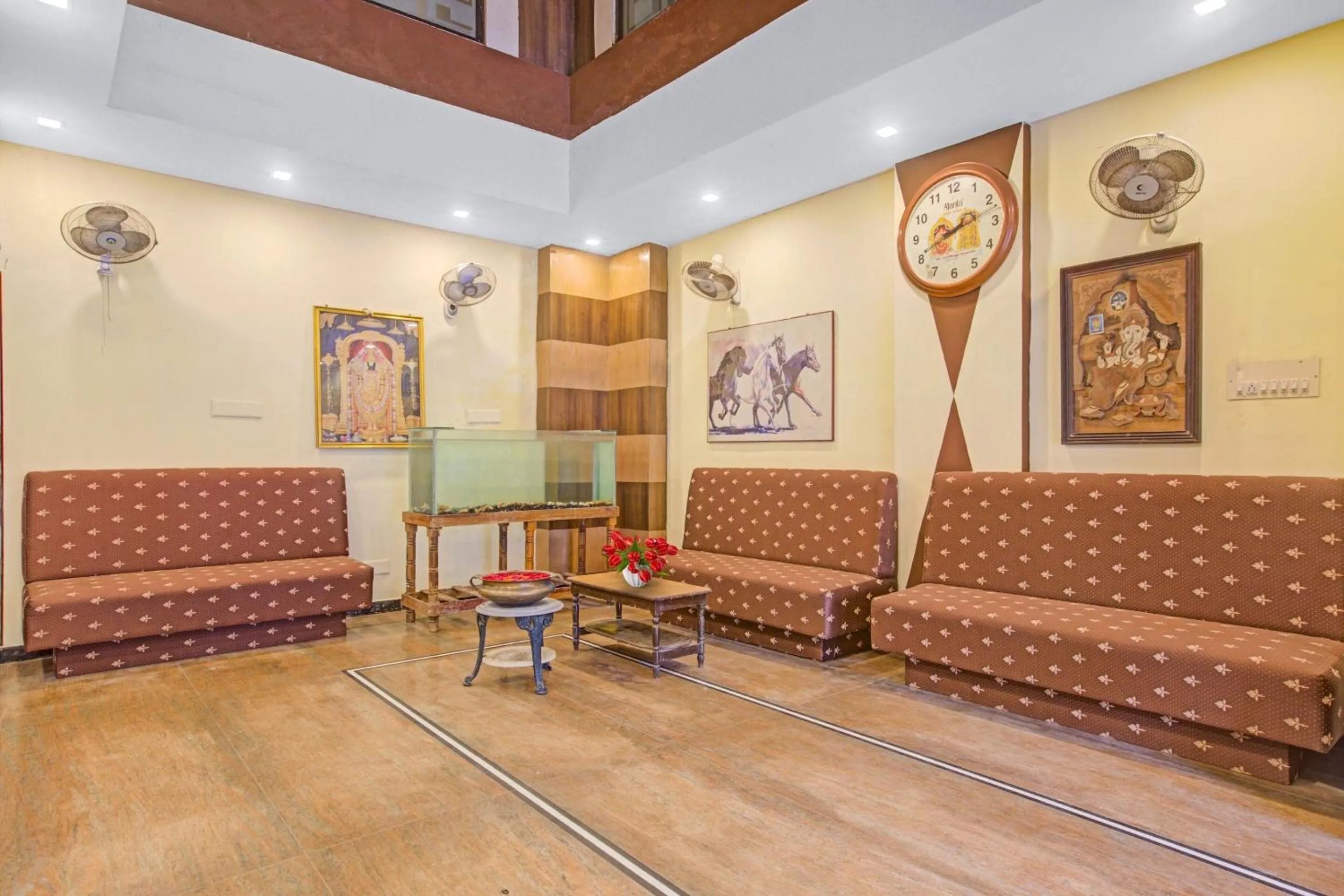 Lobby or reception in Collection O Mgr Inn