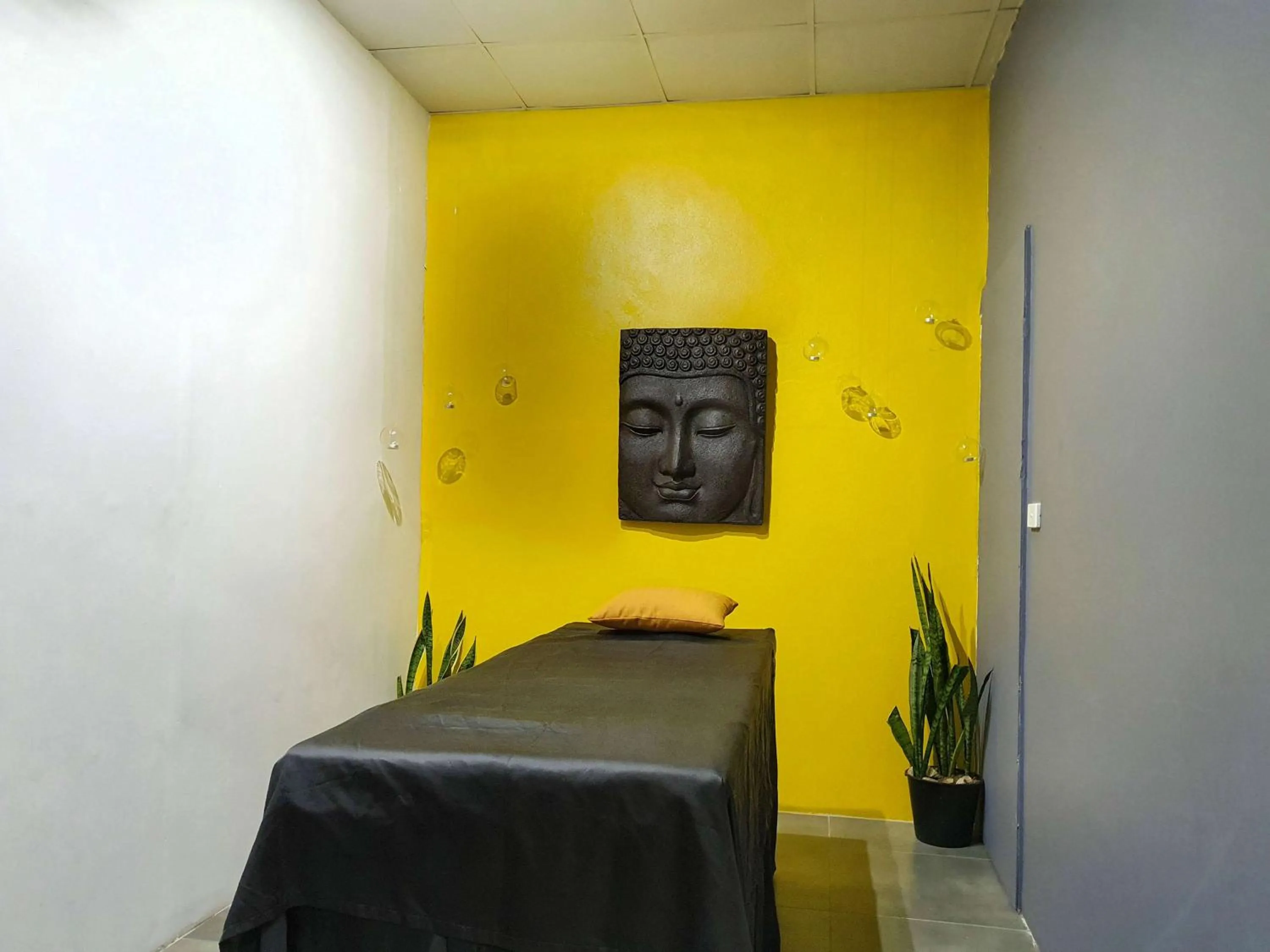 Spa and wellness centre/facilities in Ramada Suites By Wyndham Seafront Coral Coast