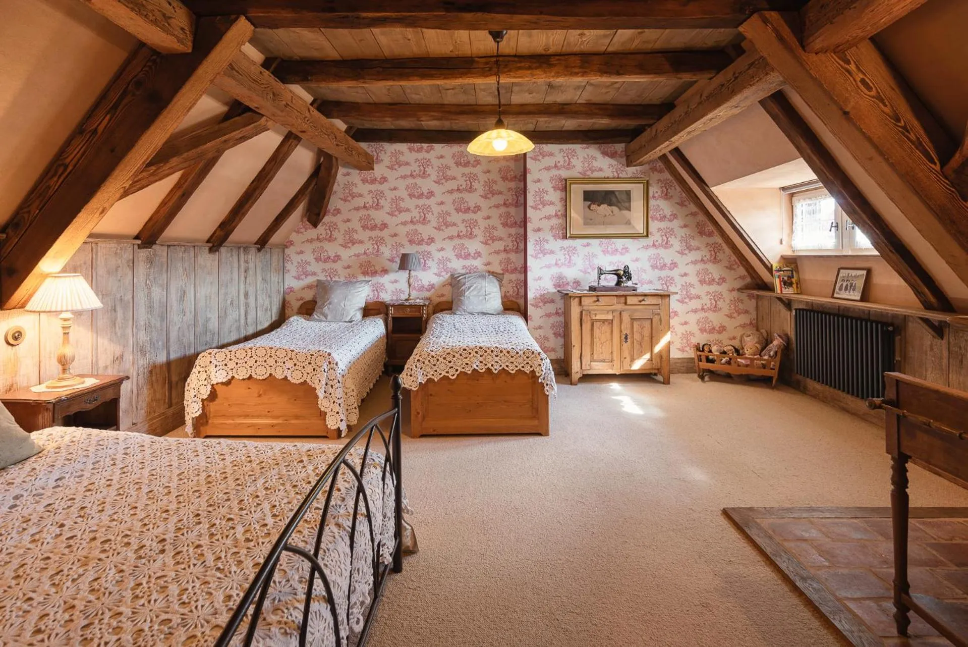 Property building, Bed in Au Fil du Temps