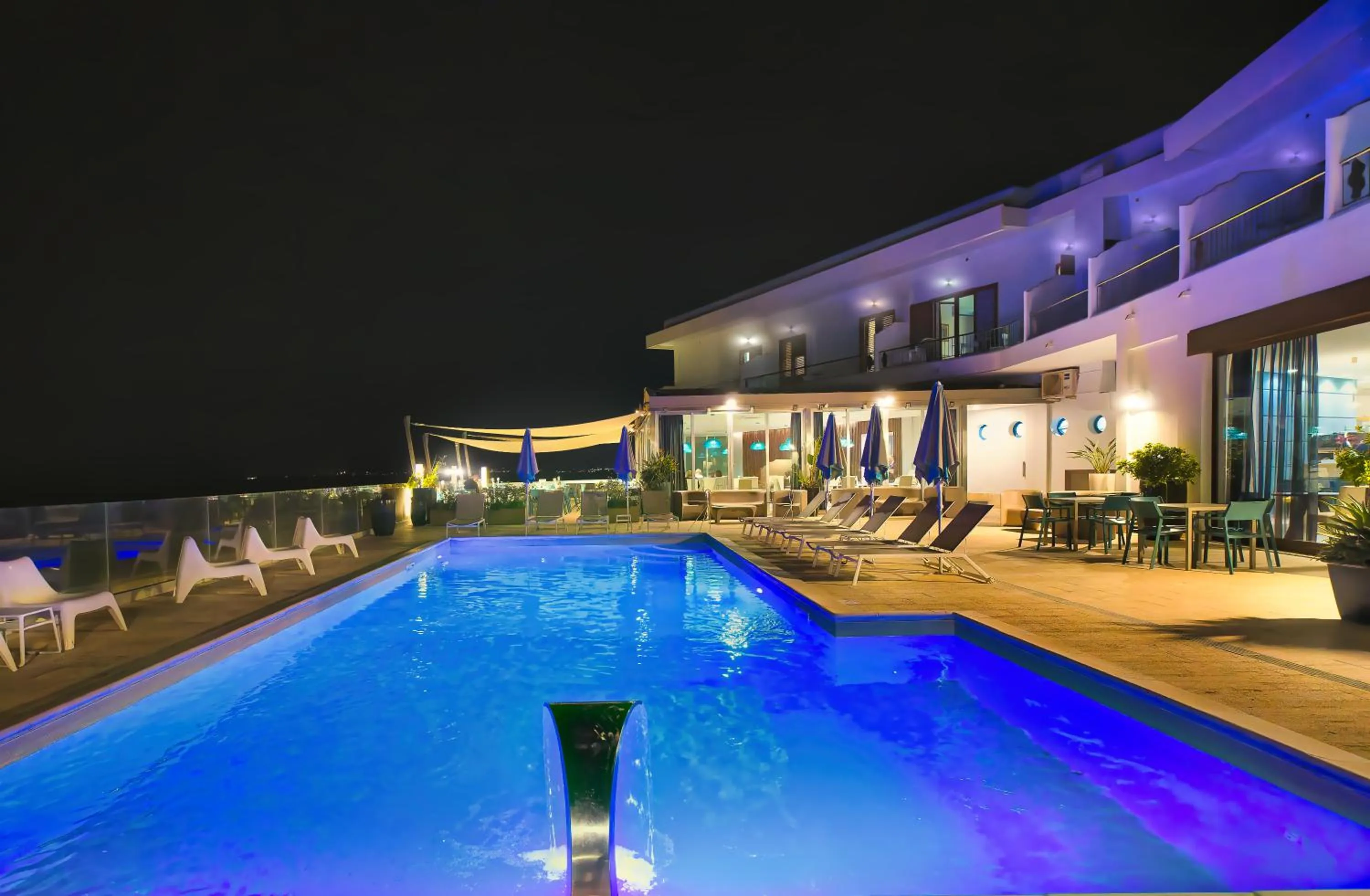 Night in Hotel La Battigia