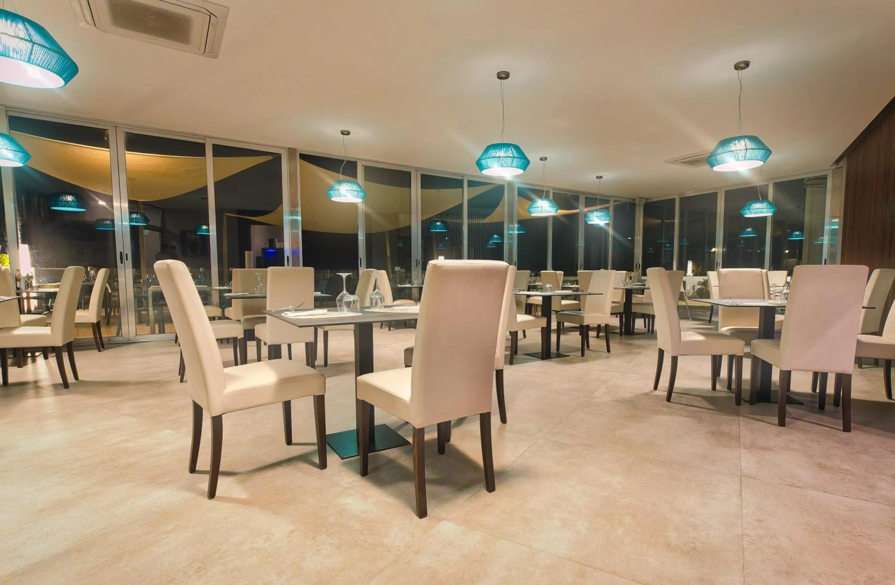 Restaurant/places to eat in Hotel La Battigia