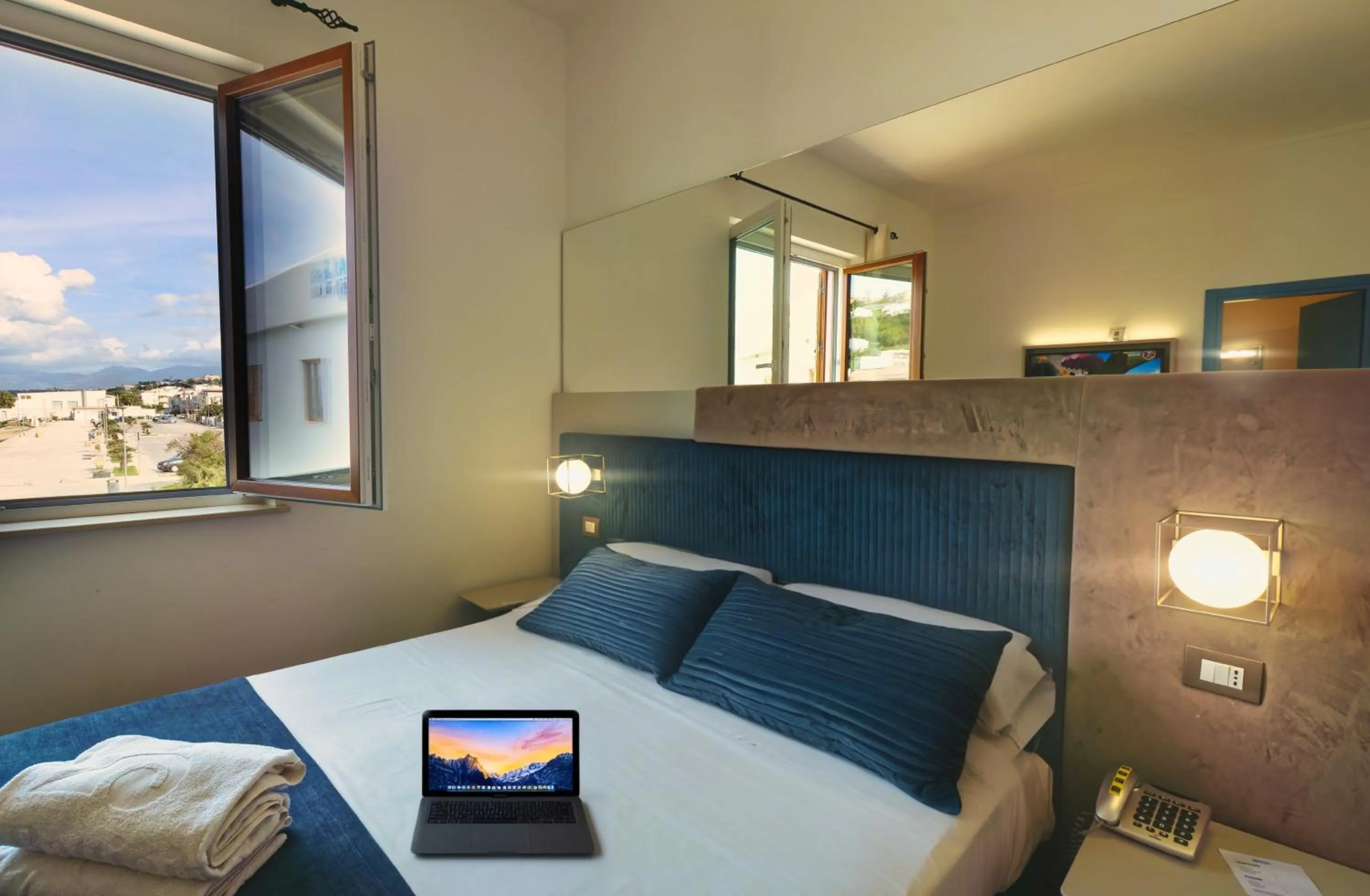 Bed in Hotel La Battigia