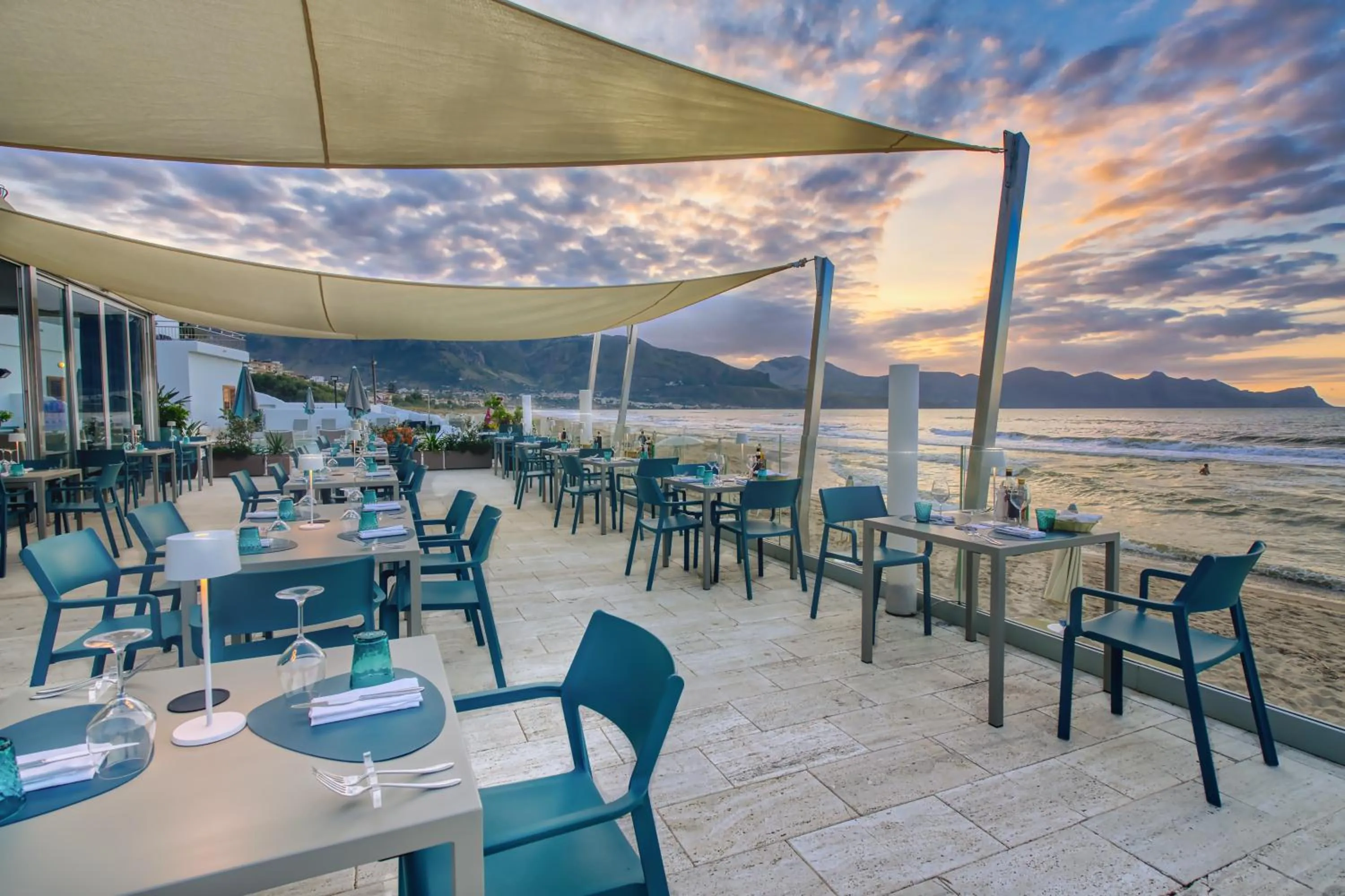 Restaurant/places to eat in Hotel La Battigia