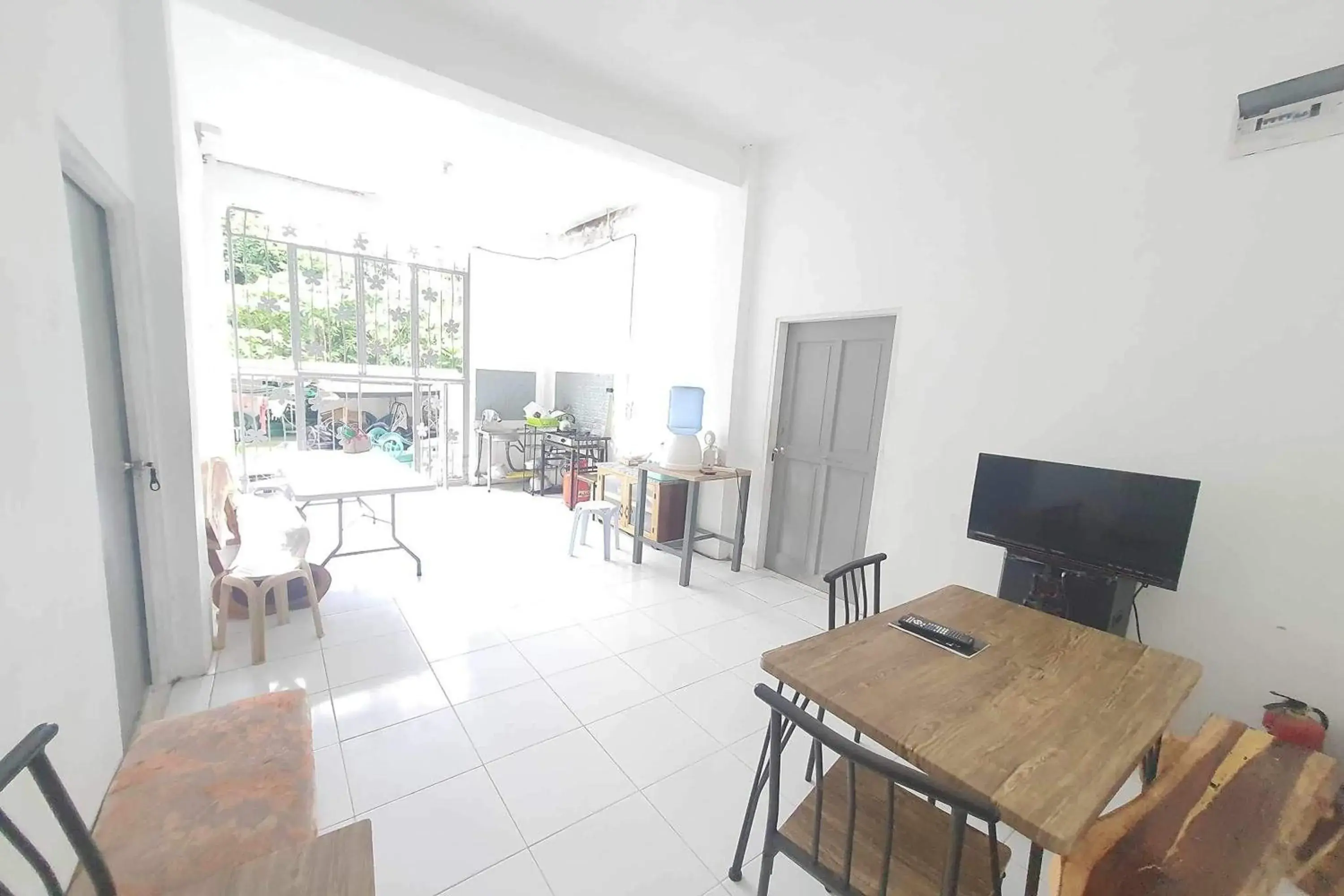 Lobby or reception in Bohol Transient Lruy near Panglao Beach Lobby or reception in Bohol Transient Lruy near Panglao Beach