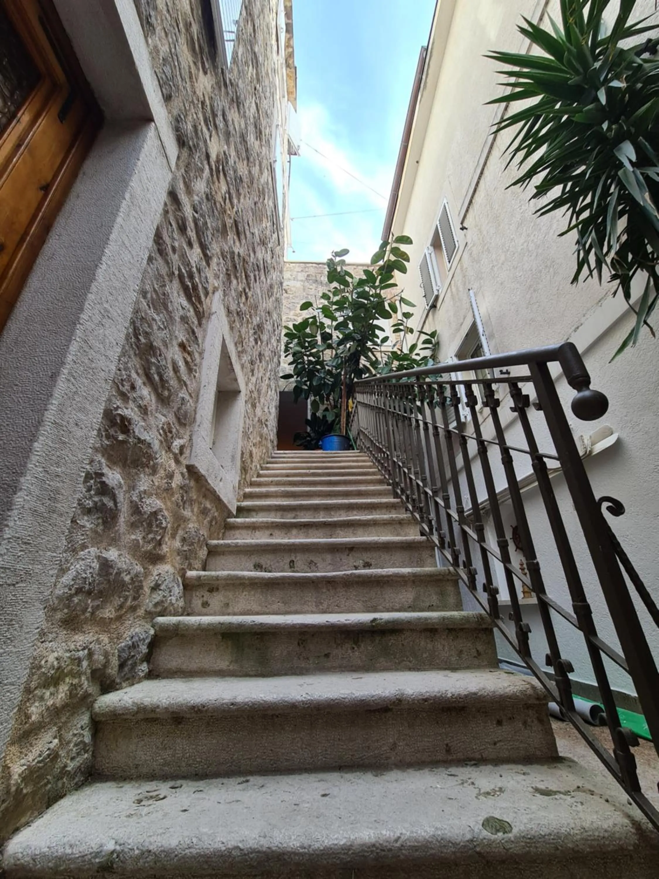 Facade/entrance in Beatrix Suites