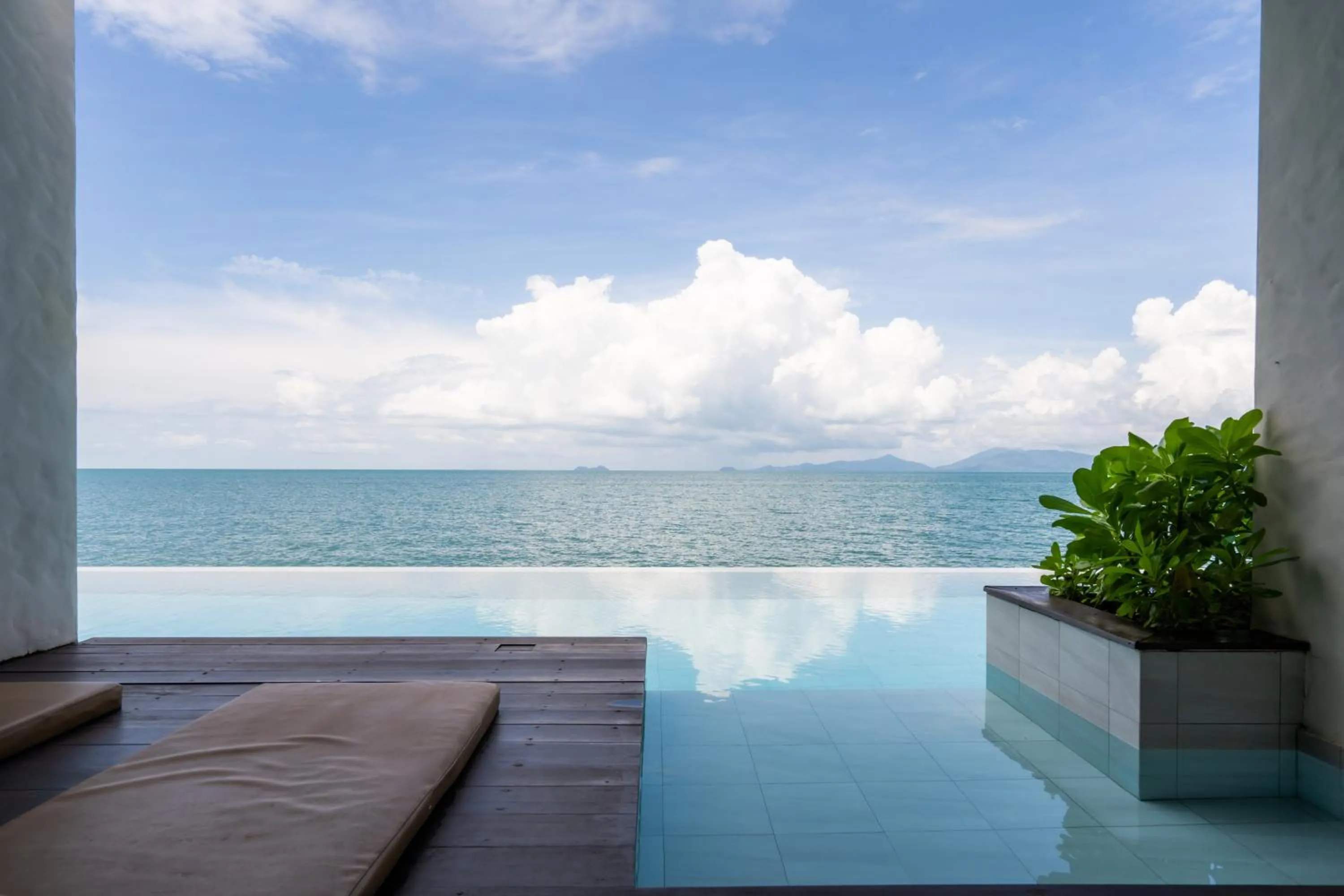 Balcony/Terrace in The Flow Samui Beach Resort