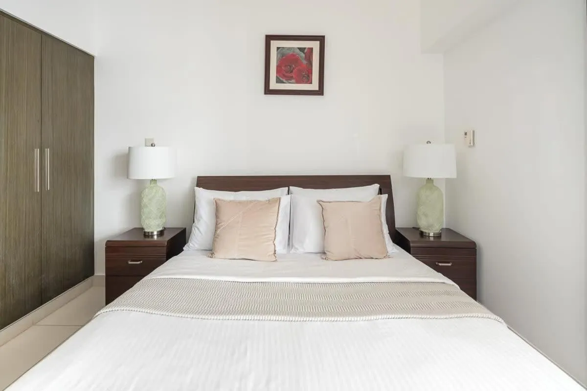 Frank Porter - The Lofts