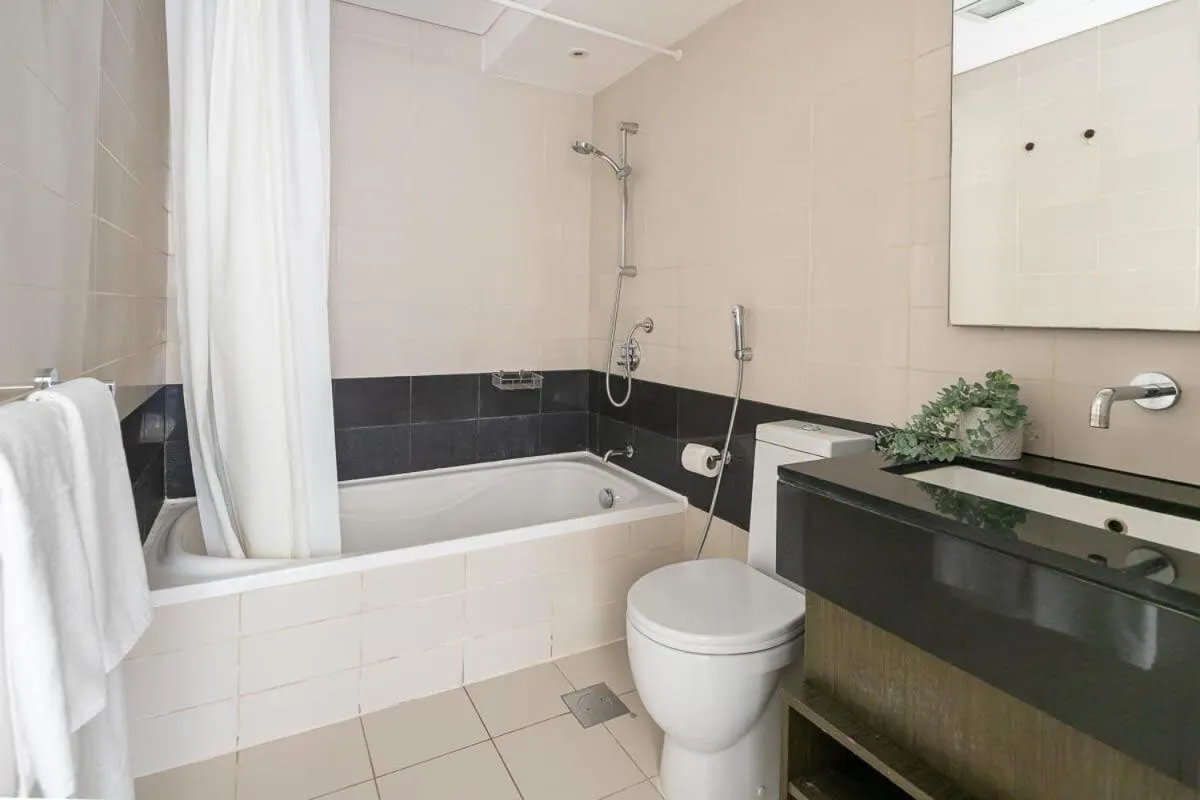 Frank Porter - The Lofts