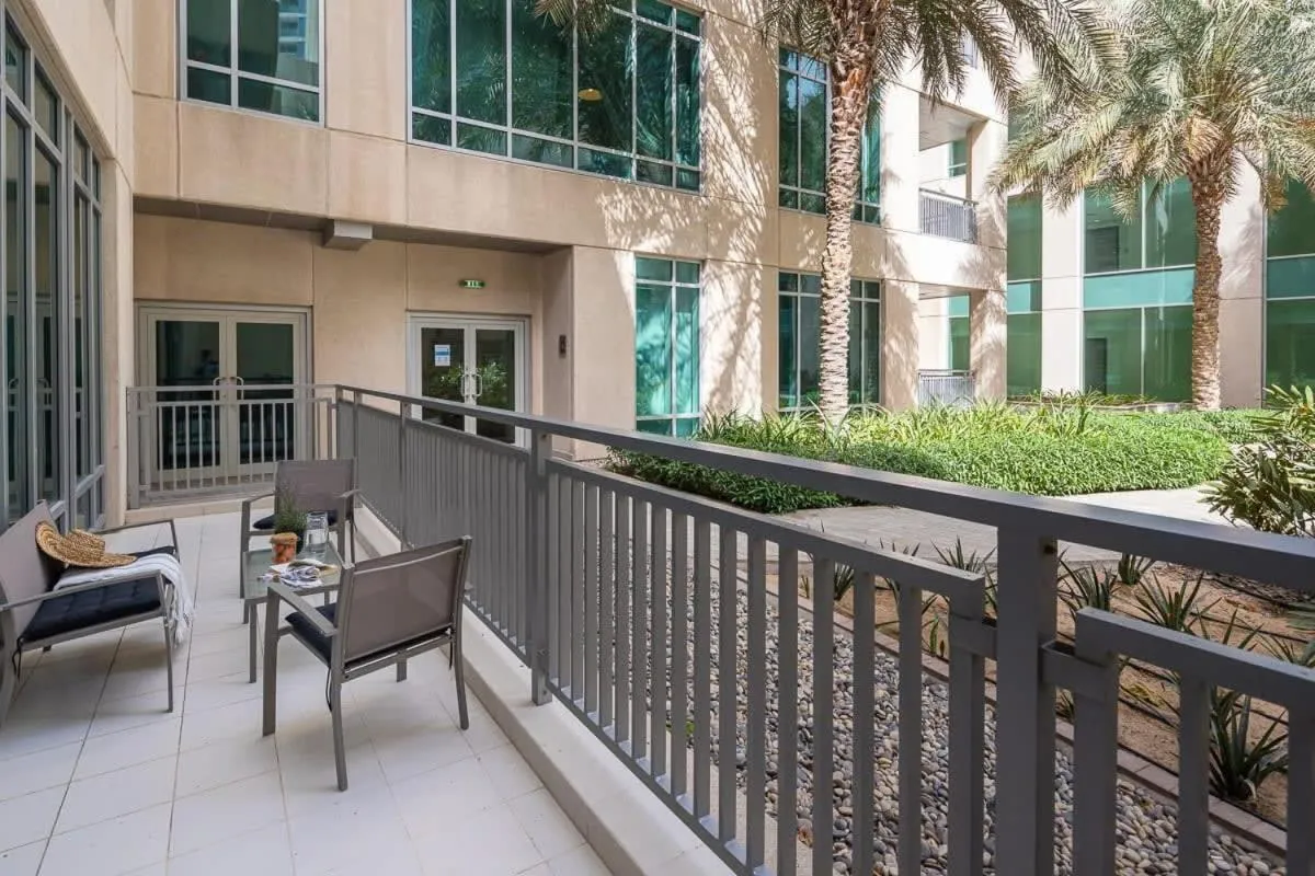 Frank Porter - The Lofts