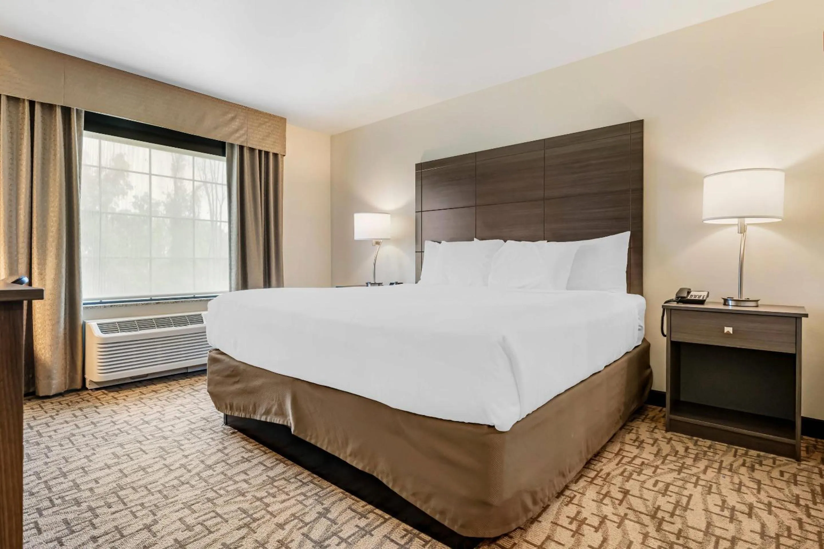 Bedroom, Bed in Comfort Inn & Suites Medina