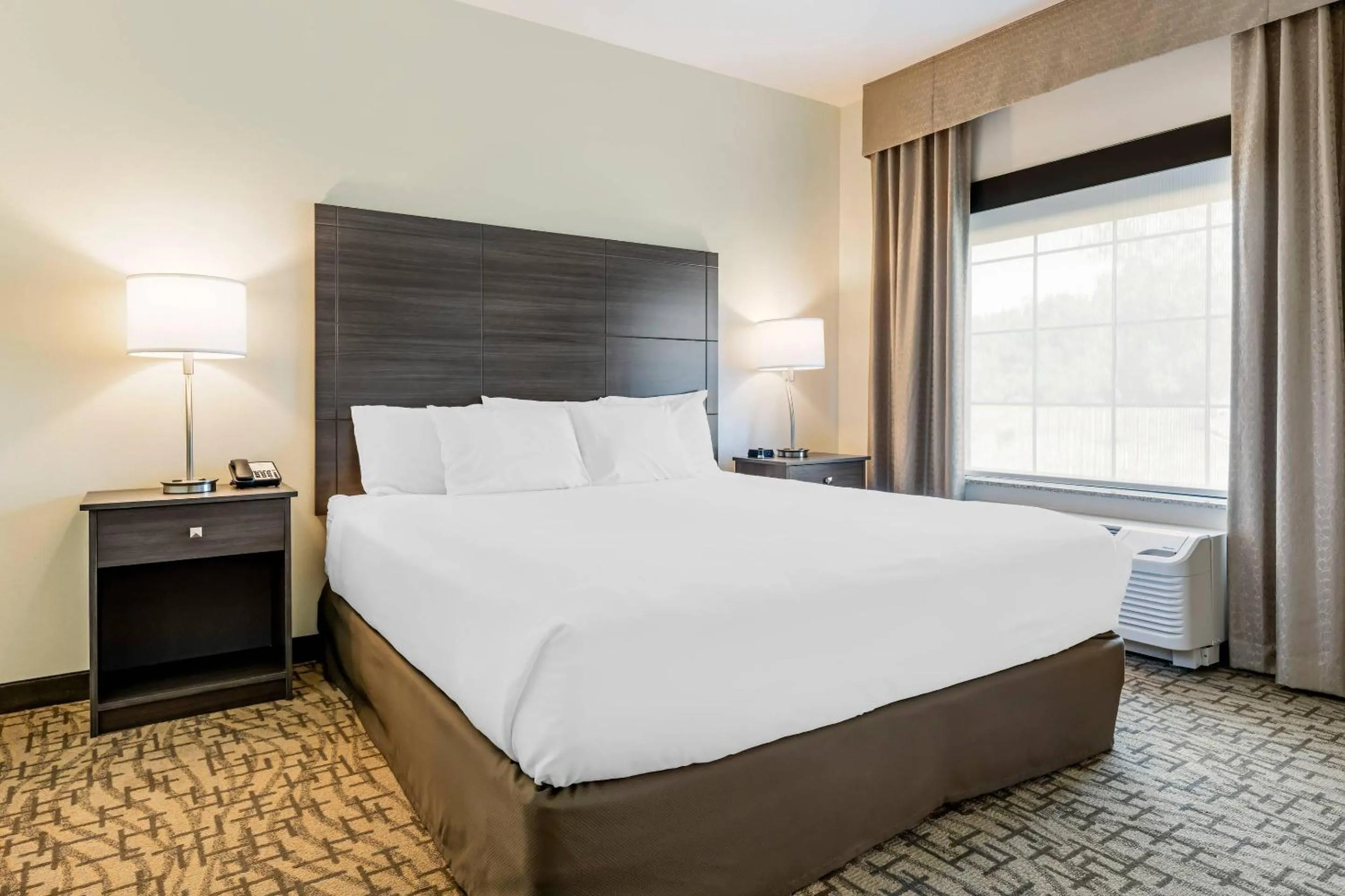 Bedroom, Bed in Comfort Inn & Suites Medina