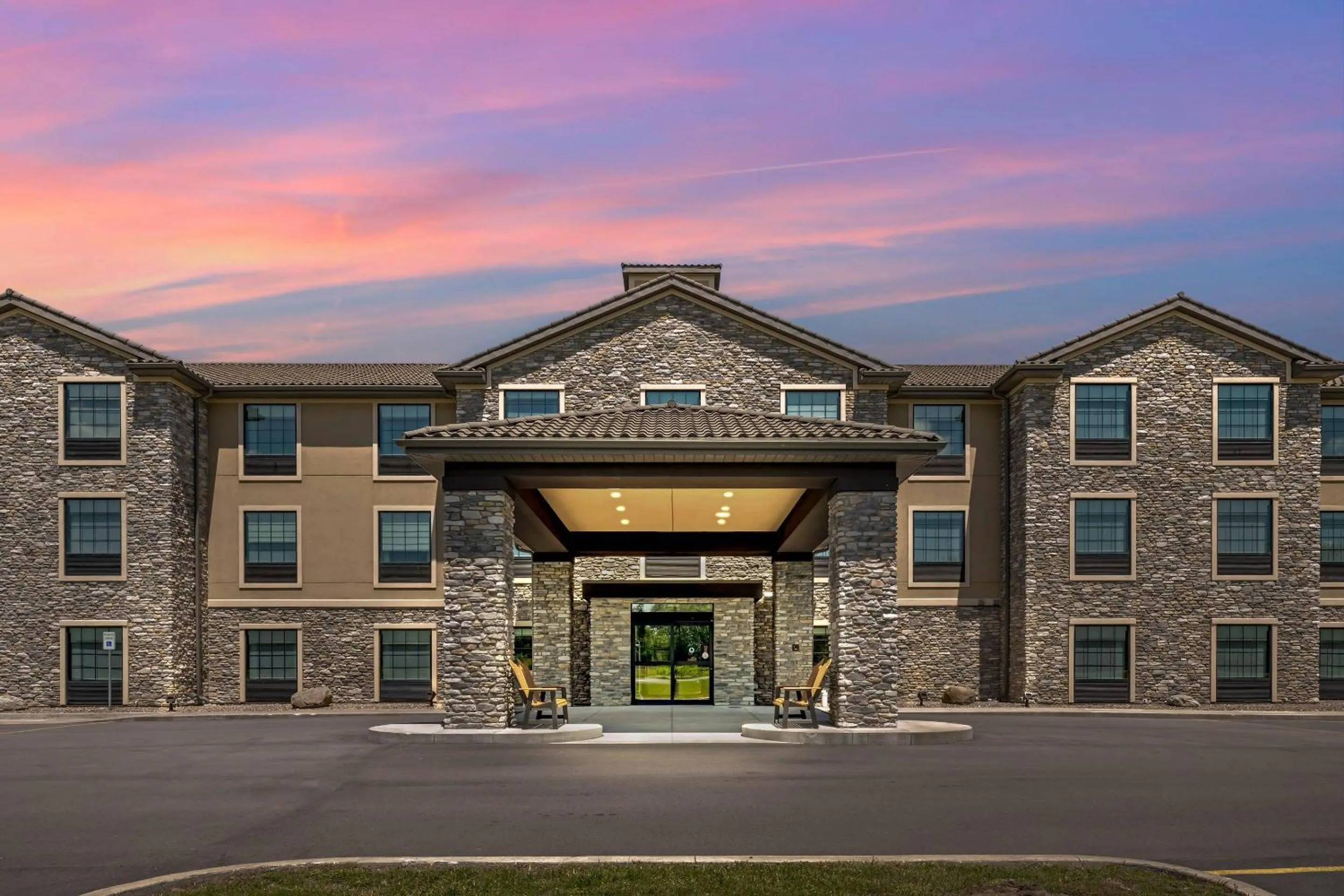 Property building in Comfort Inn & Suites Medina