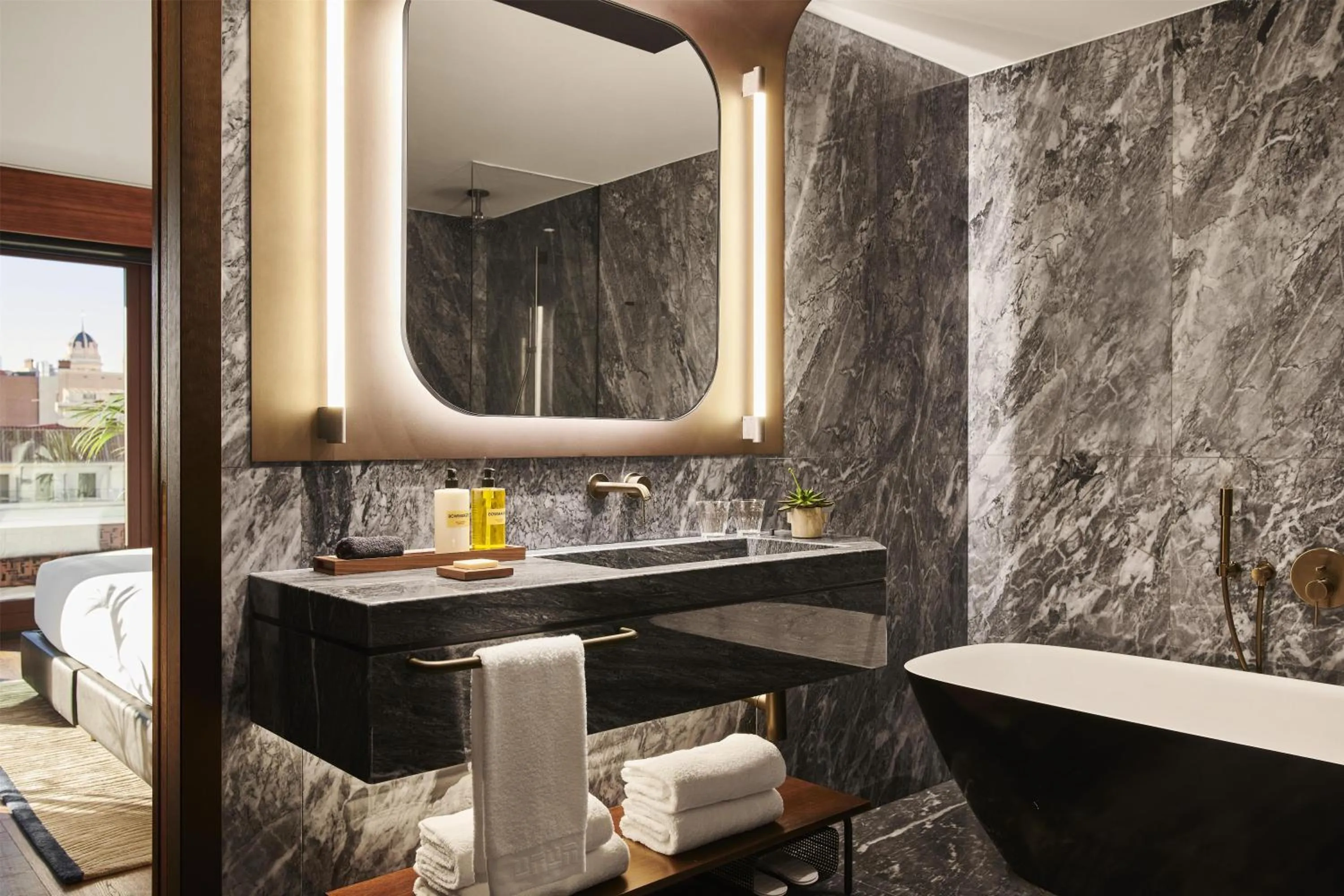 Bathroom in Thompson Madrid, by Hyatt