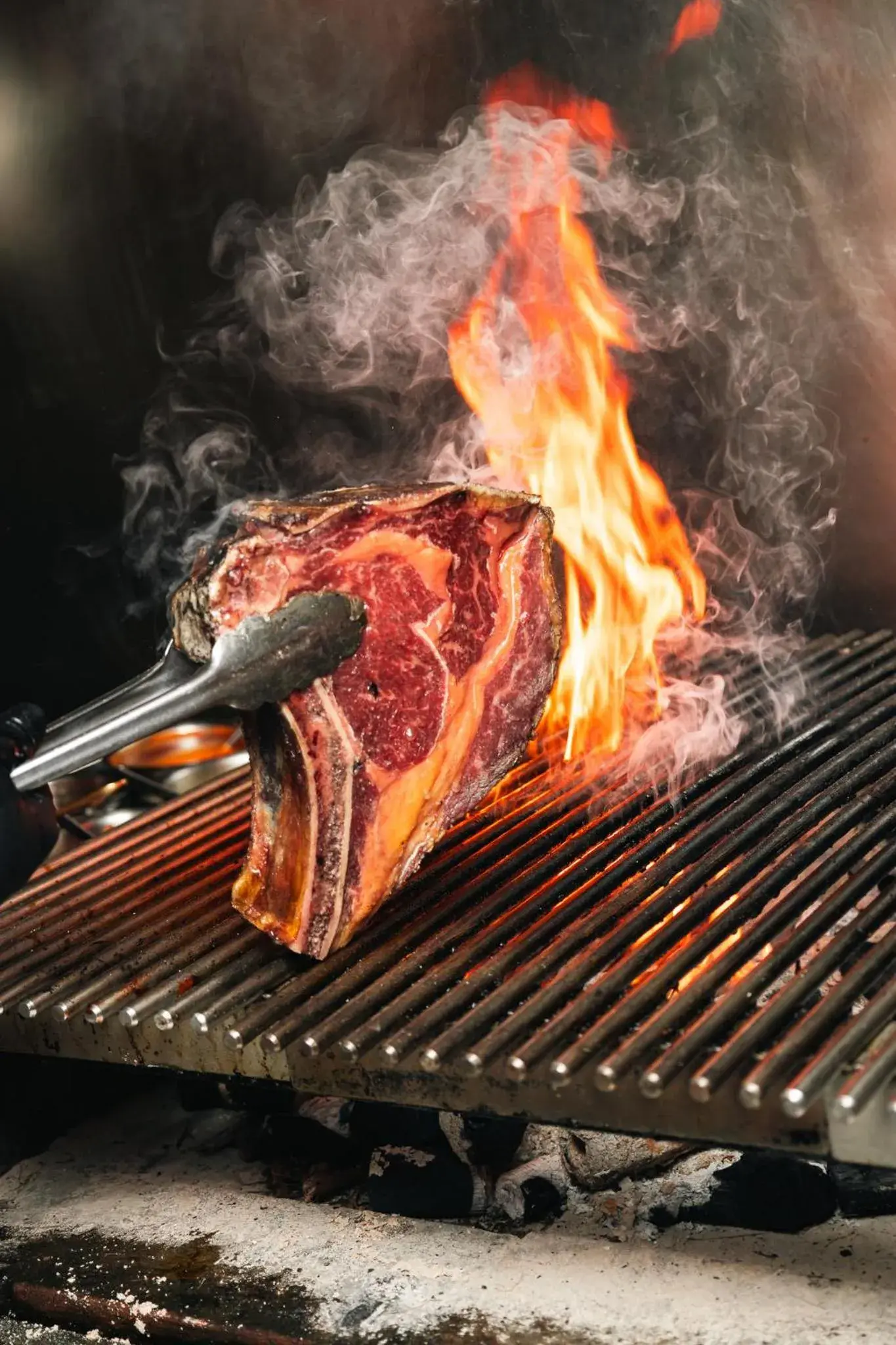 Restaurant/places to eat in Thompson Madrid, by Hyatt Restaurant/places to eat in Thompson Madrid, by Hyatt