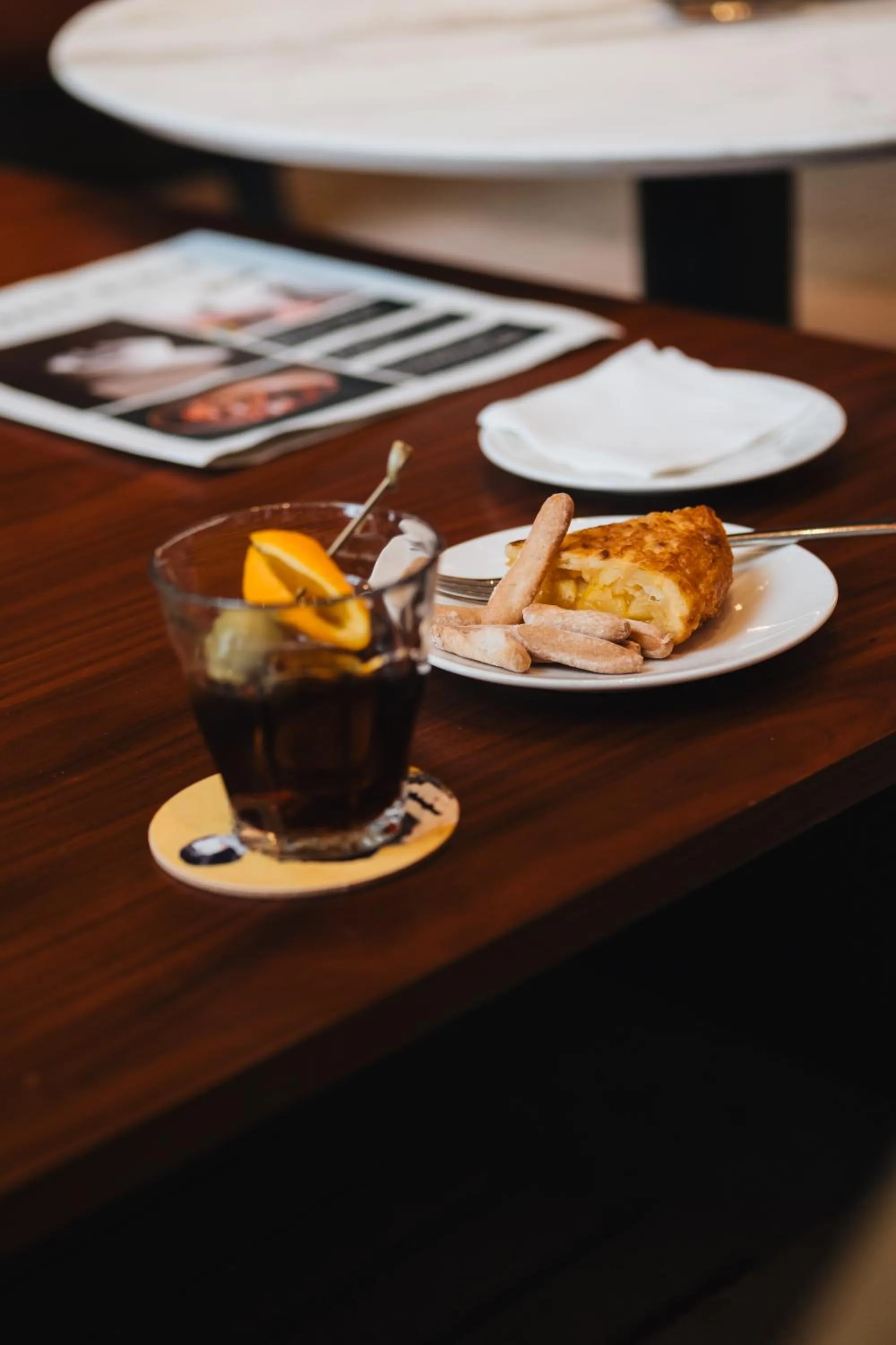 Lounge or bar in Thompson Madrid, by Hyatt