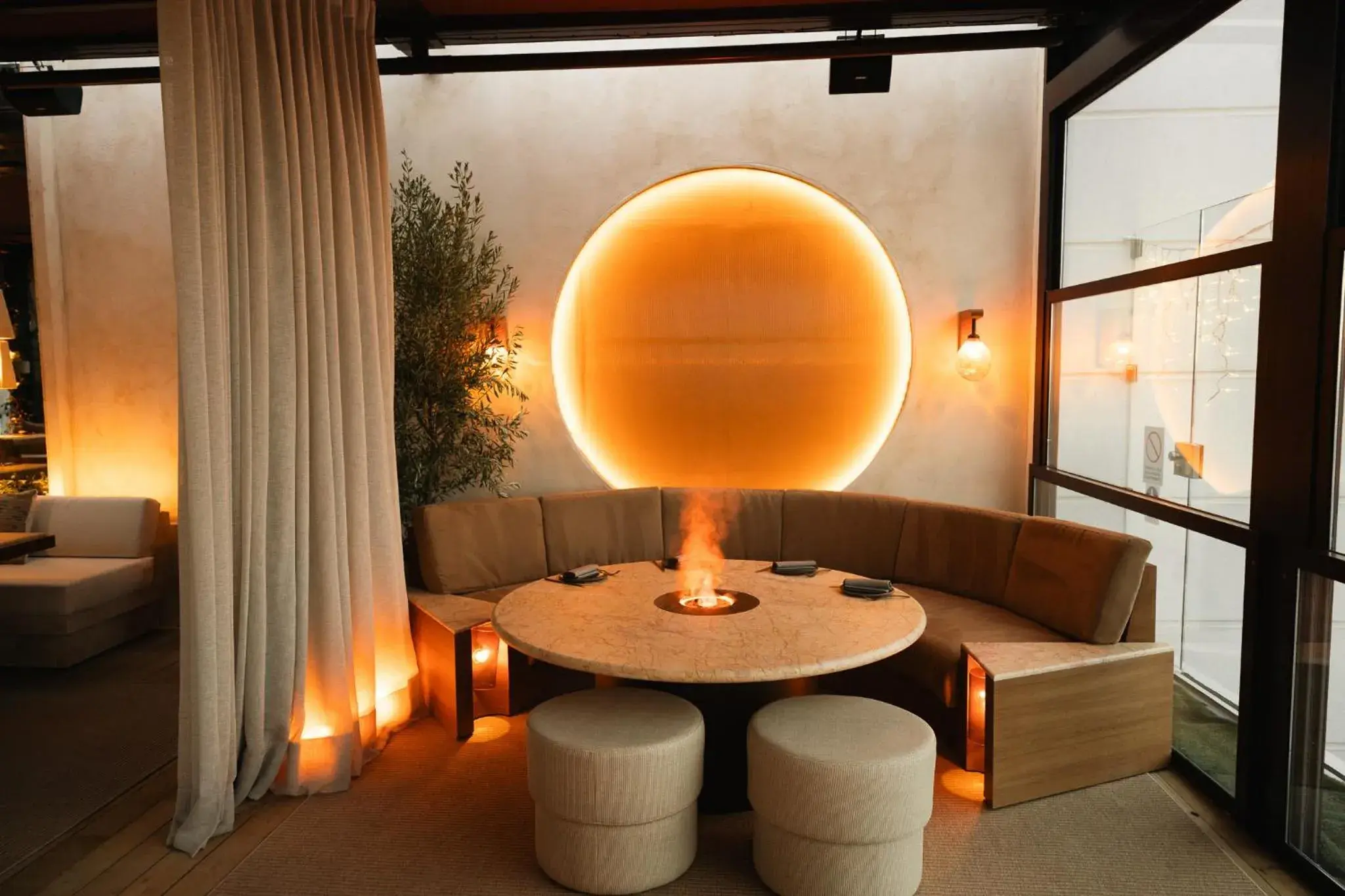 Restaurant/places to eat in Thompson Madrid, by Hyatt Restaurant/places to eat in Thompson Madrid, by Hyatt