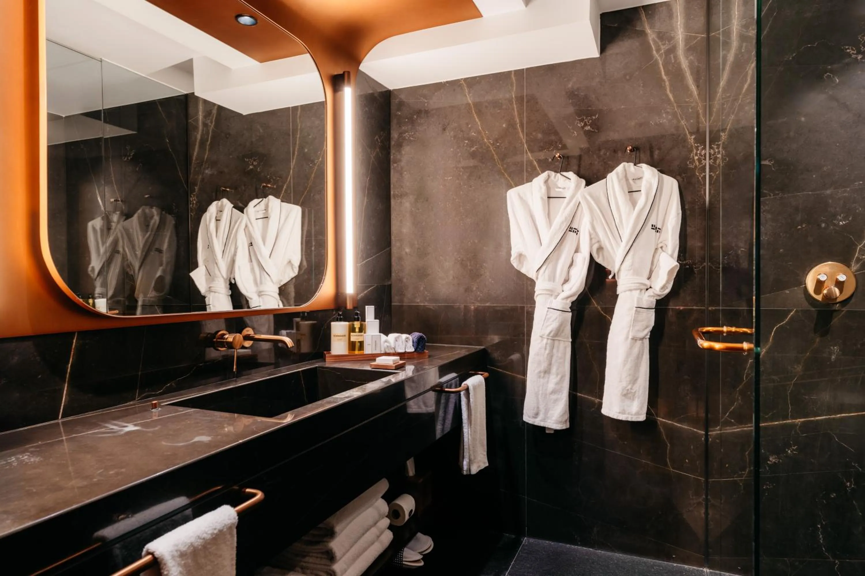 Bathroom in Thompson Madrid, by Hyatt