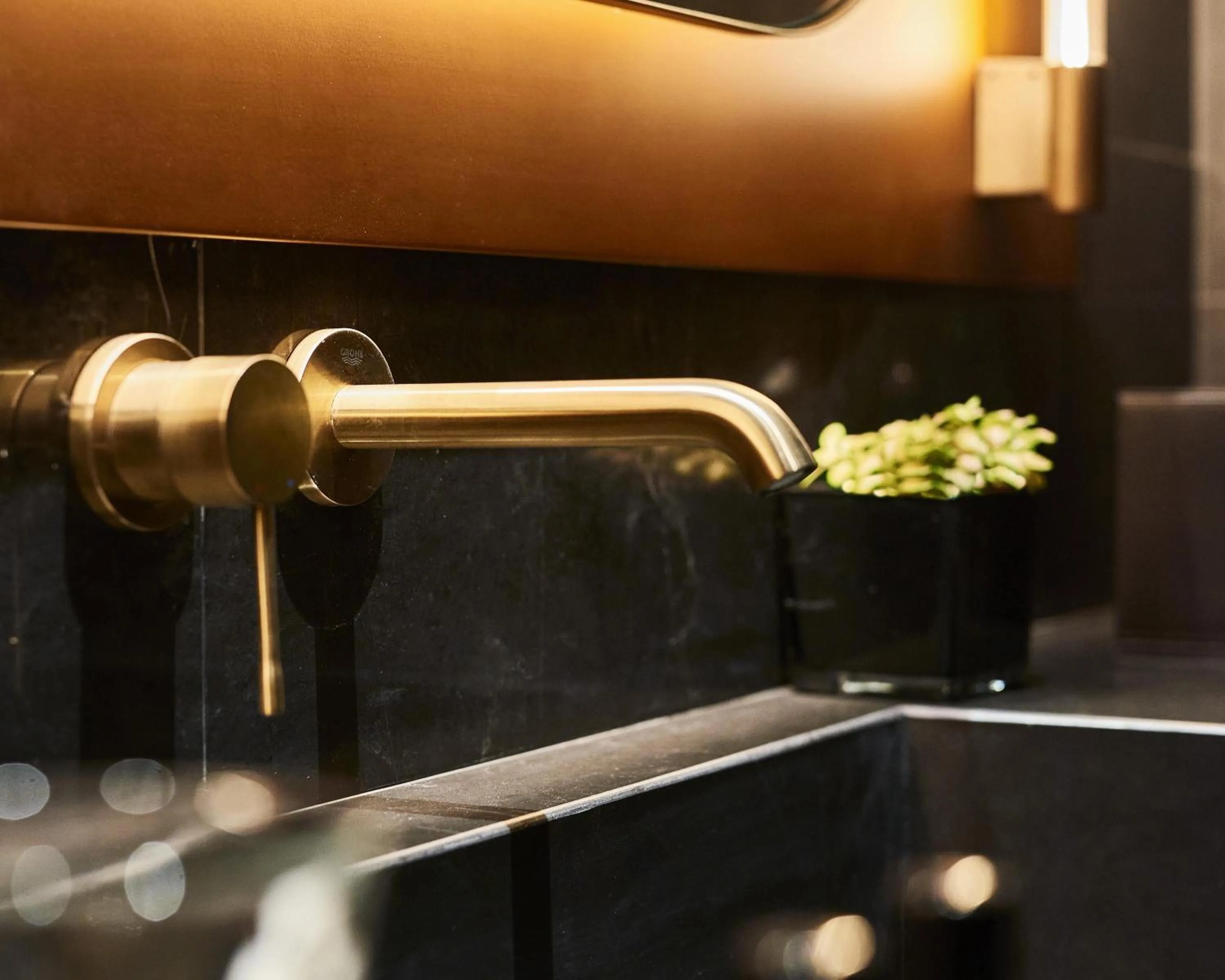 Bathroom in Thompson Madrid, by Hyatt