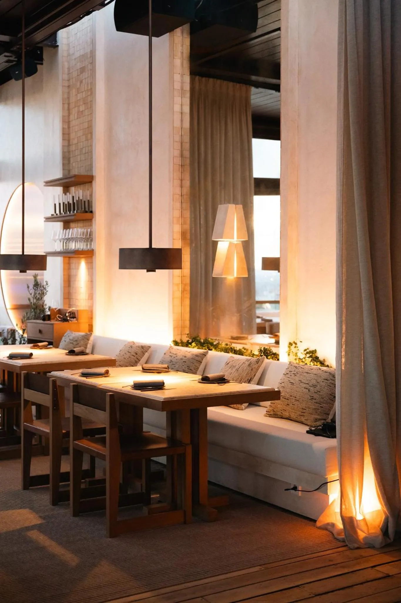 Food and drinks, Bed in Thompson Madrid, by Hyatt