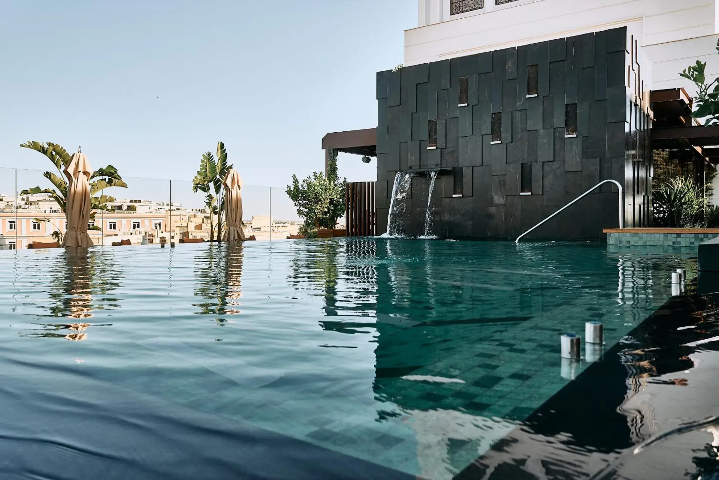 Swimming pool in Thompson Madrid, by Hyatt Swimming pool in Thompson Madrid, by Hyatt