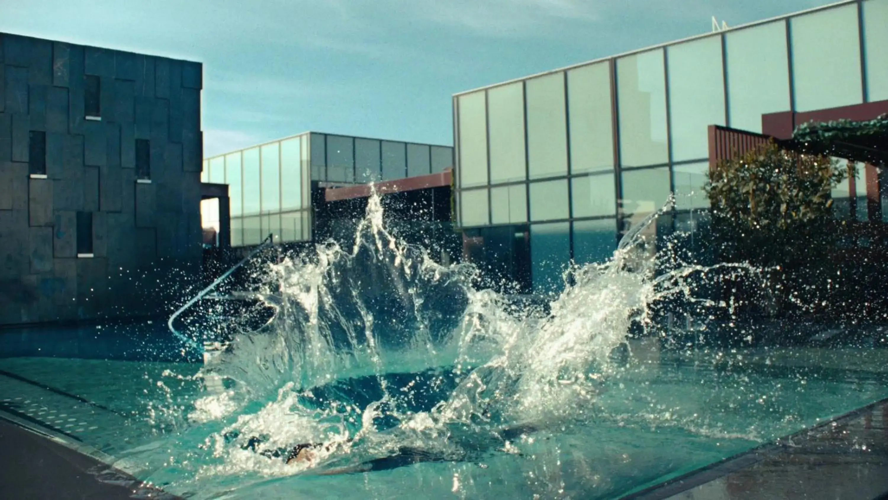 Swimming pool in Thompson Madrid, by Hyatt Swimming pool in Thompson Madrid, by Hyatt