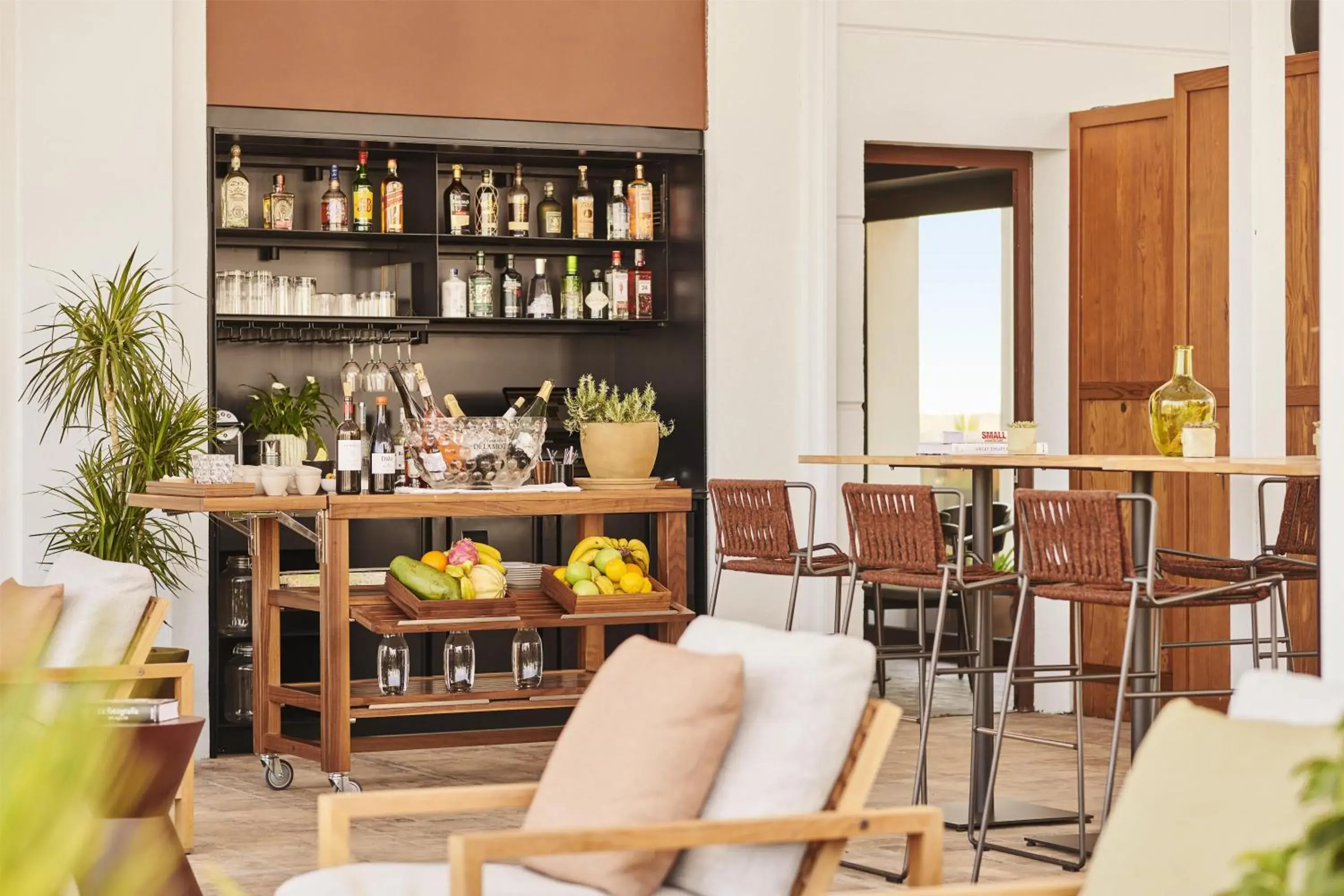 Restaurant/places to eat in Thompson Madrid, by Hyatt Restaurant/places to eat in Thompson Madrid, by Hyatt