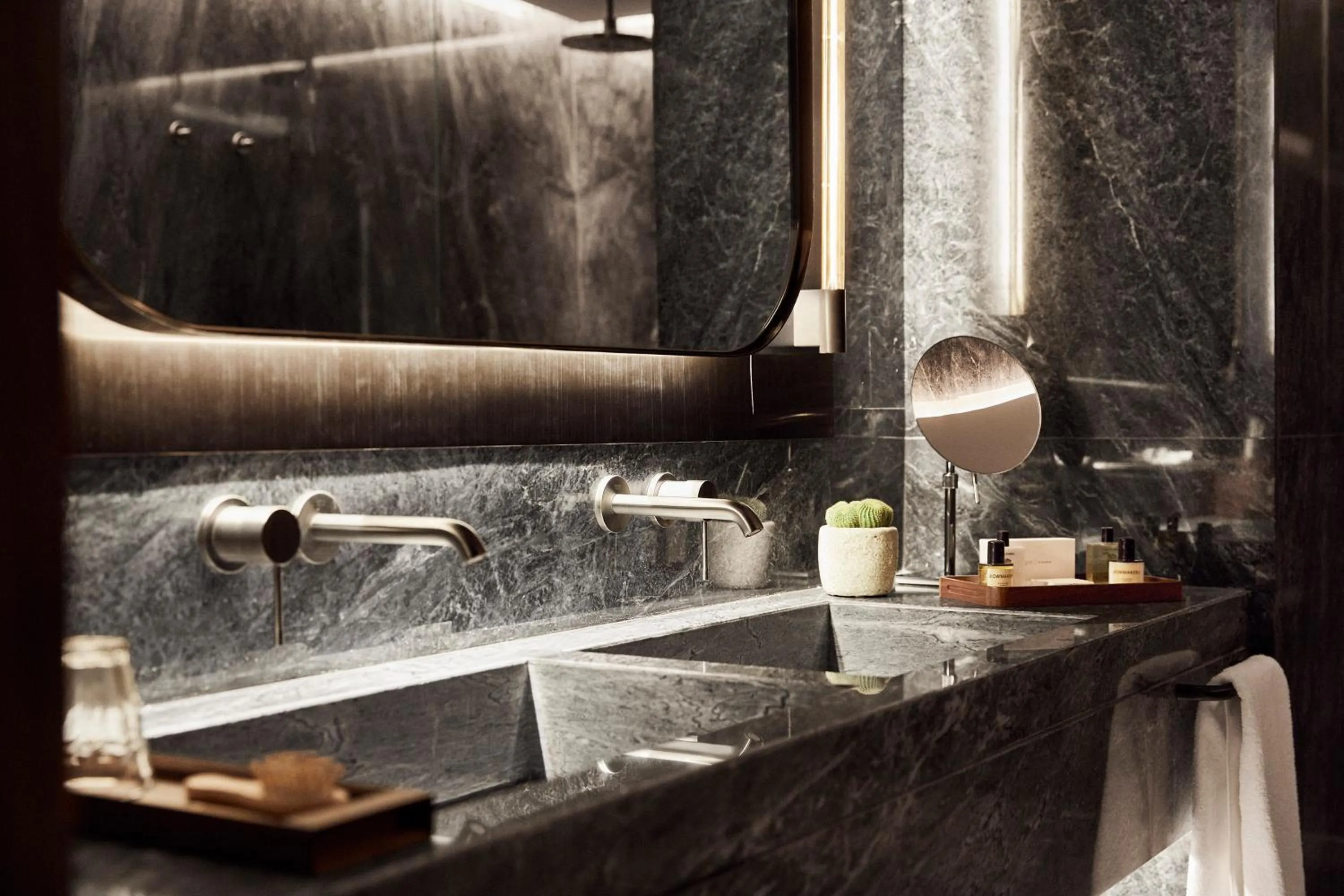 Bathroom in Thompson Madrid, by Hyatt