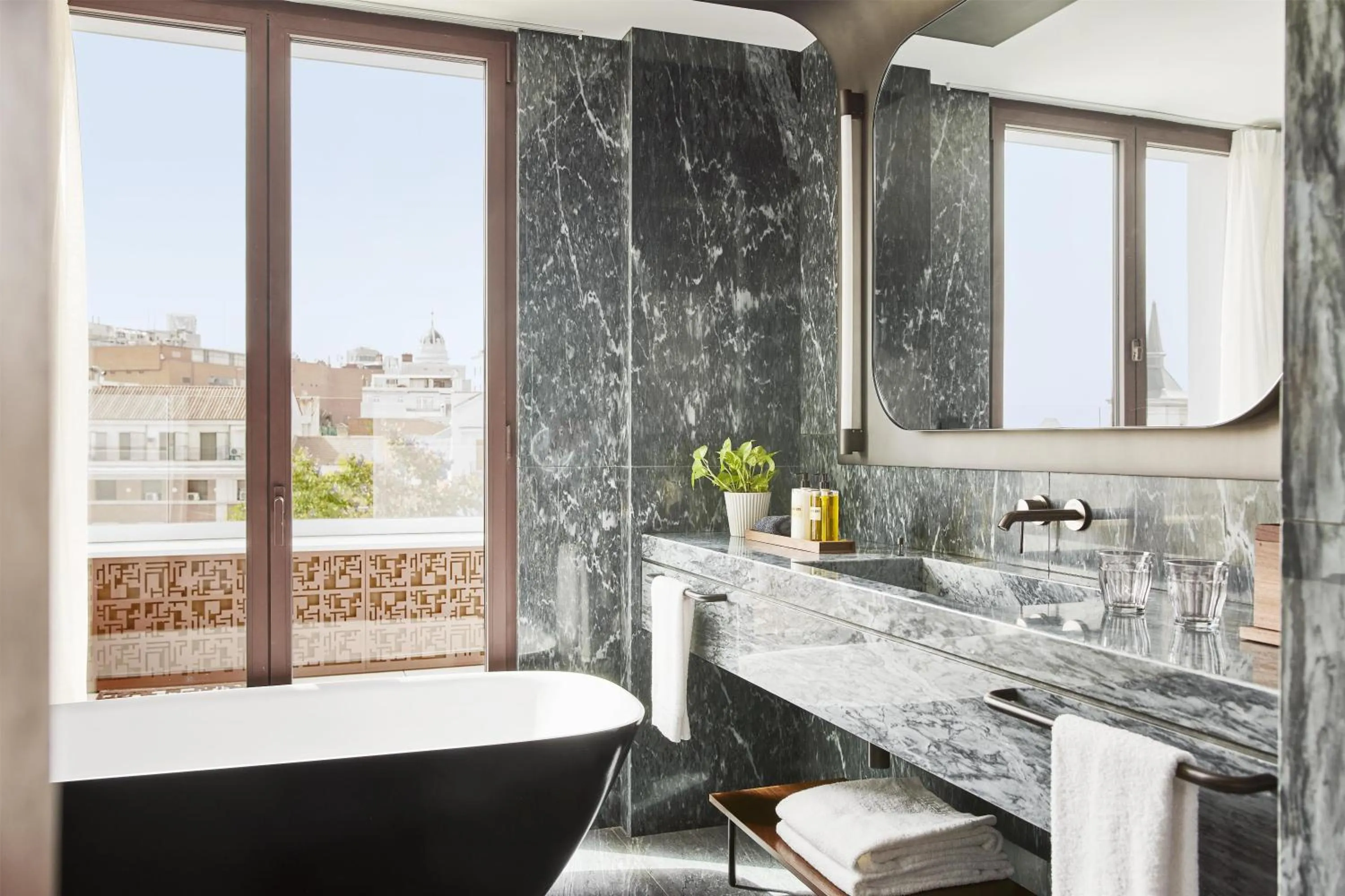 Bathroom in Thompson Madrid, by Hyatt