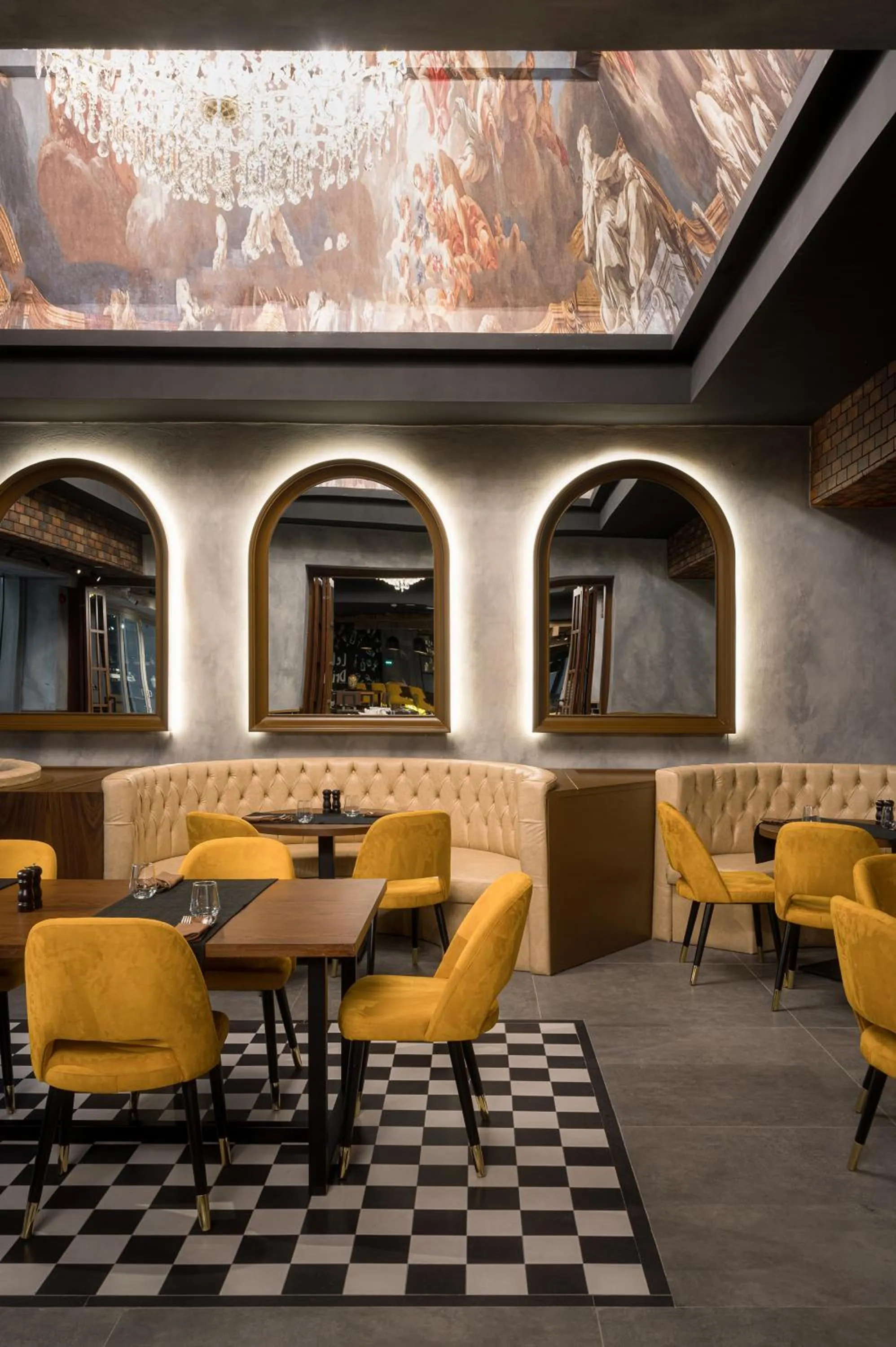 Restaurant/places to eat in Radisson Hotel & Residences Erbil