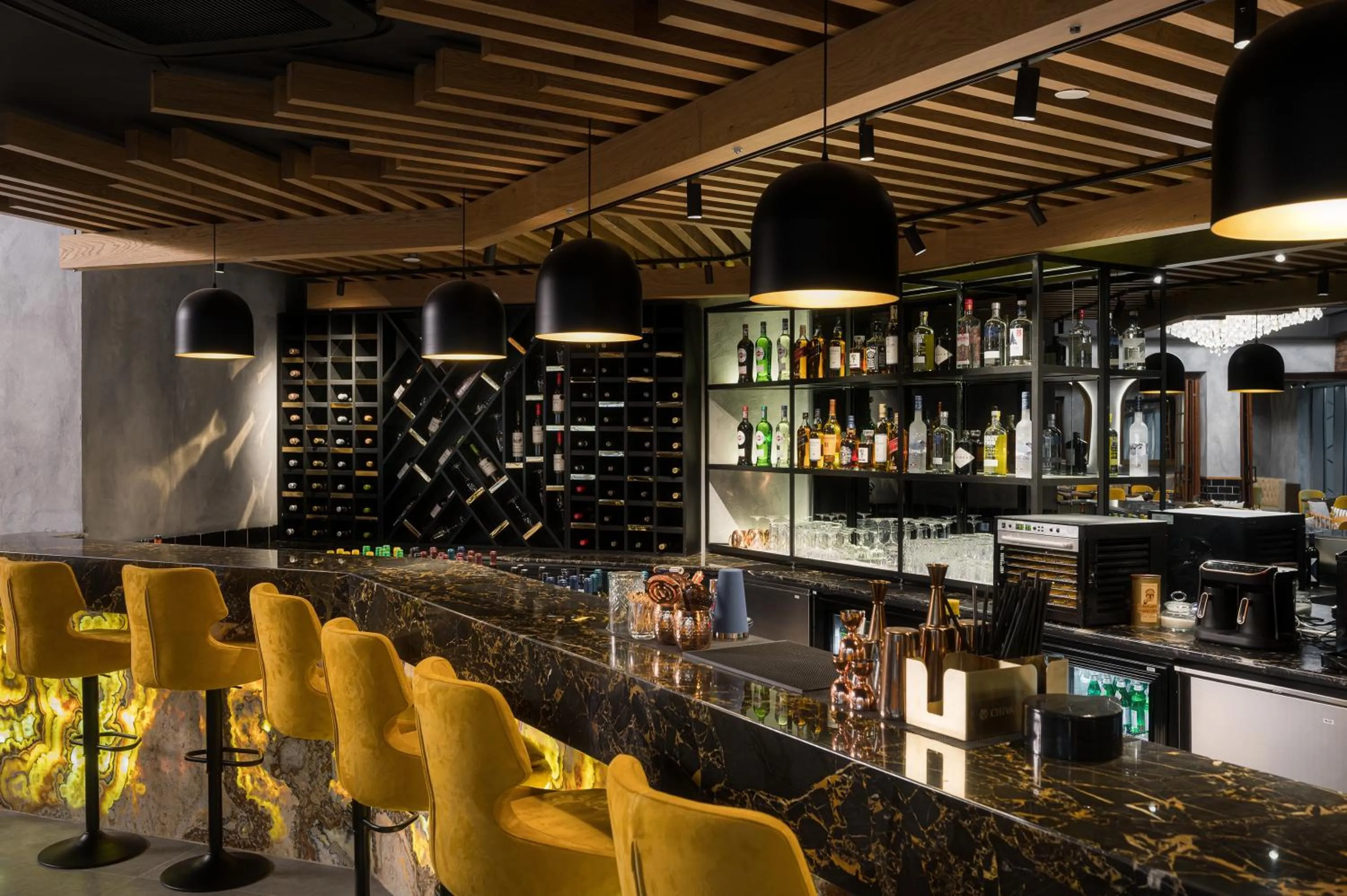 Lounge or bar in Radisson Hotel & Residences Erbil