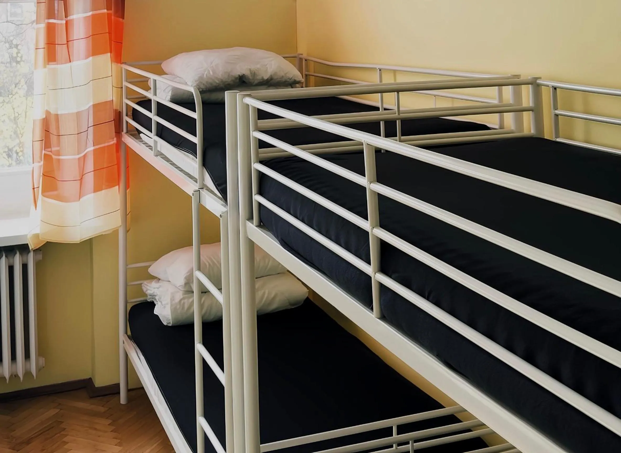 Bed in Hostel Oliwka - Metro Świętokrzyska