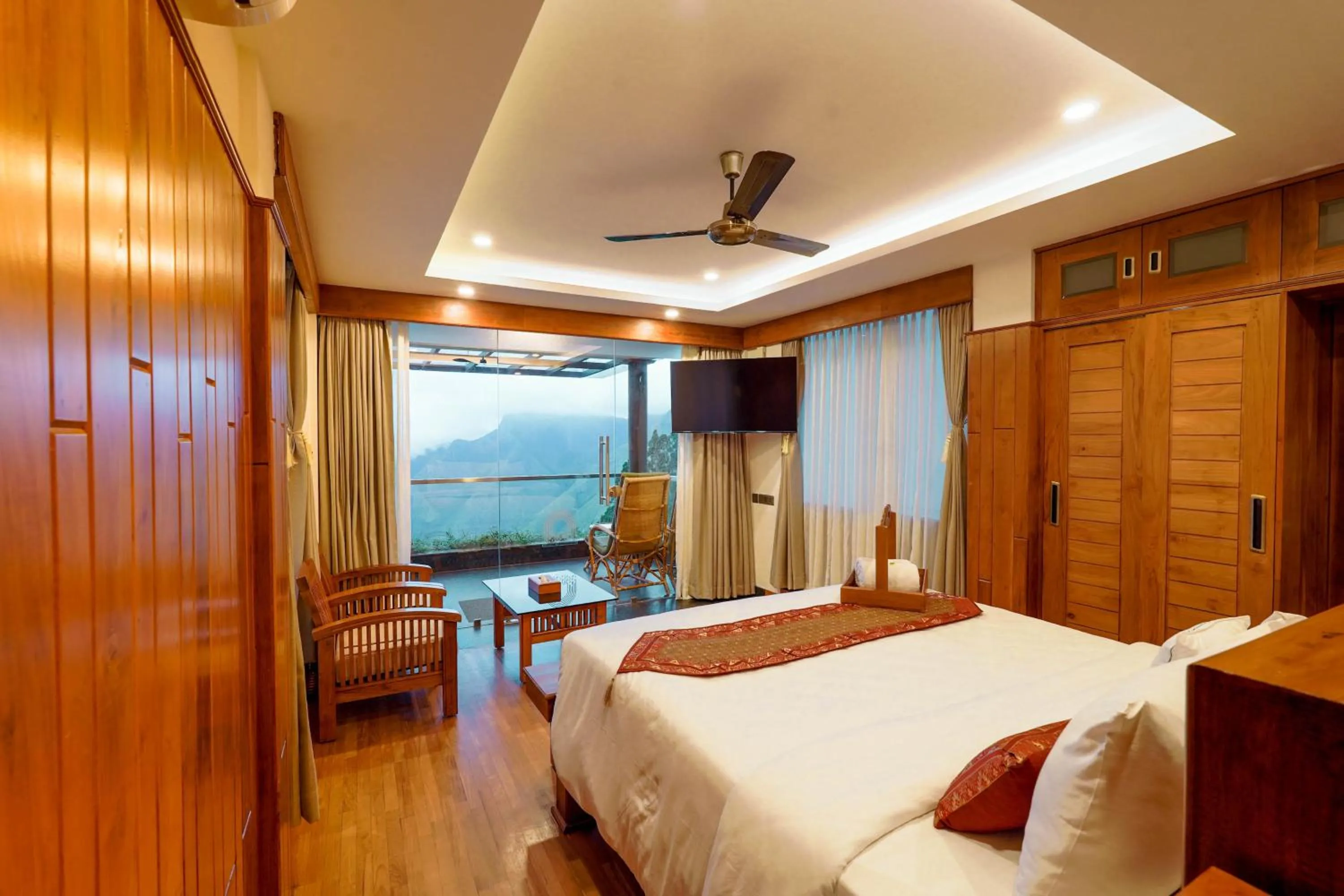 Bedroom, Bed in Chandys Drizzle Drops - Munnar Top Station